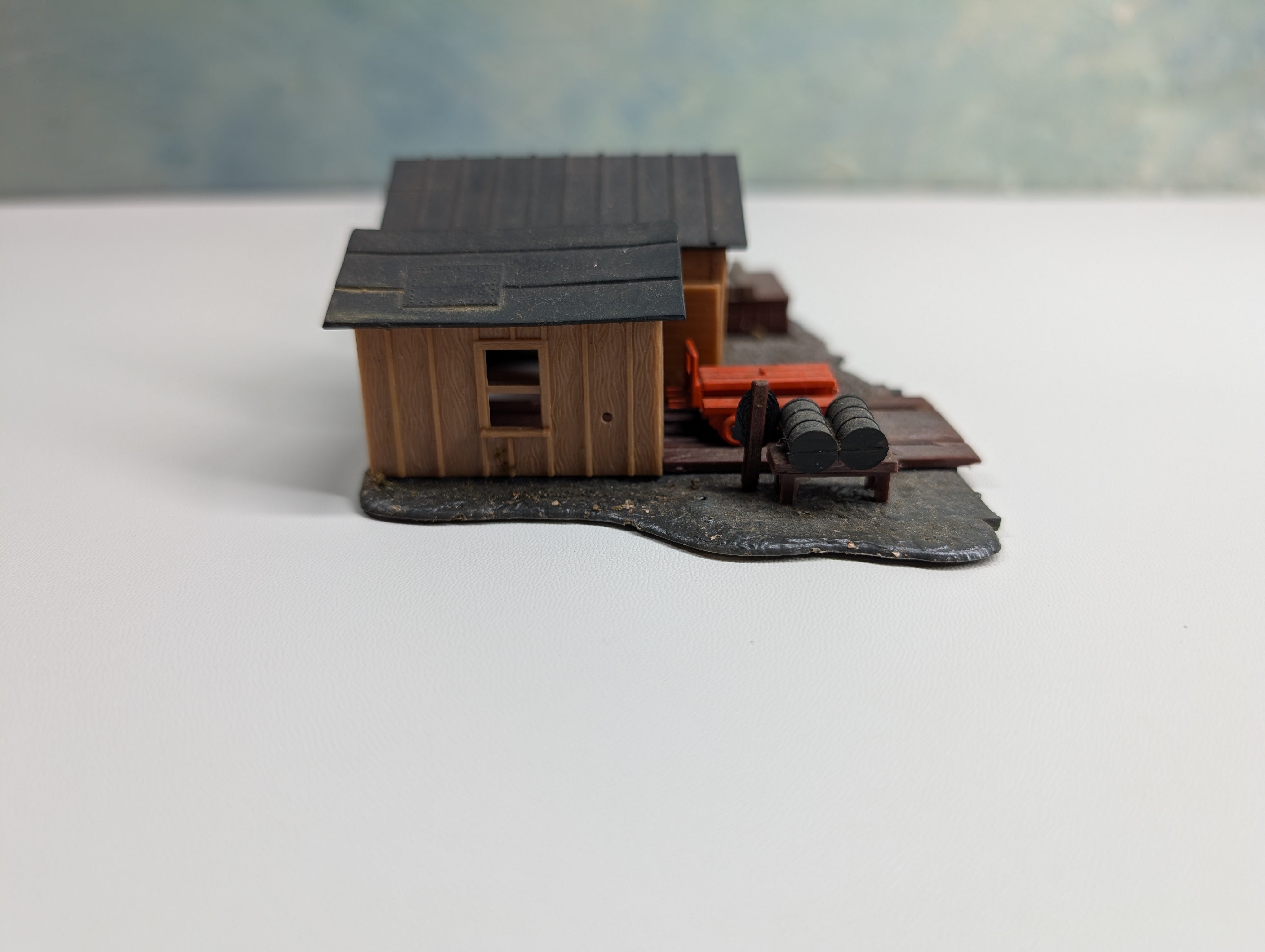 USED HO Scale Trackside Building