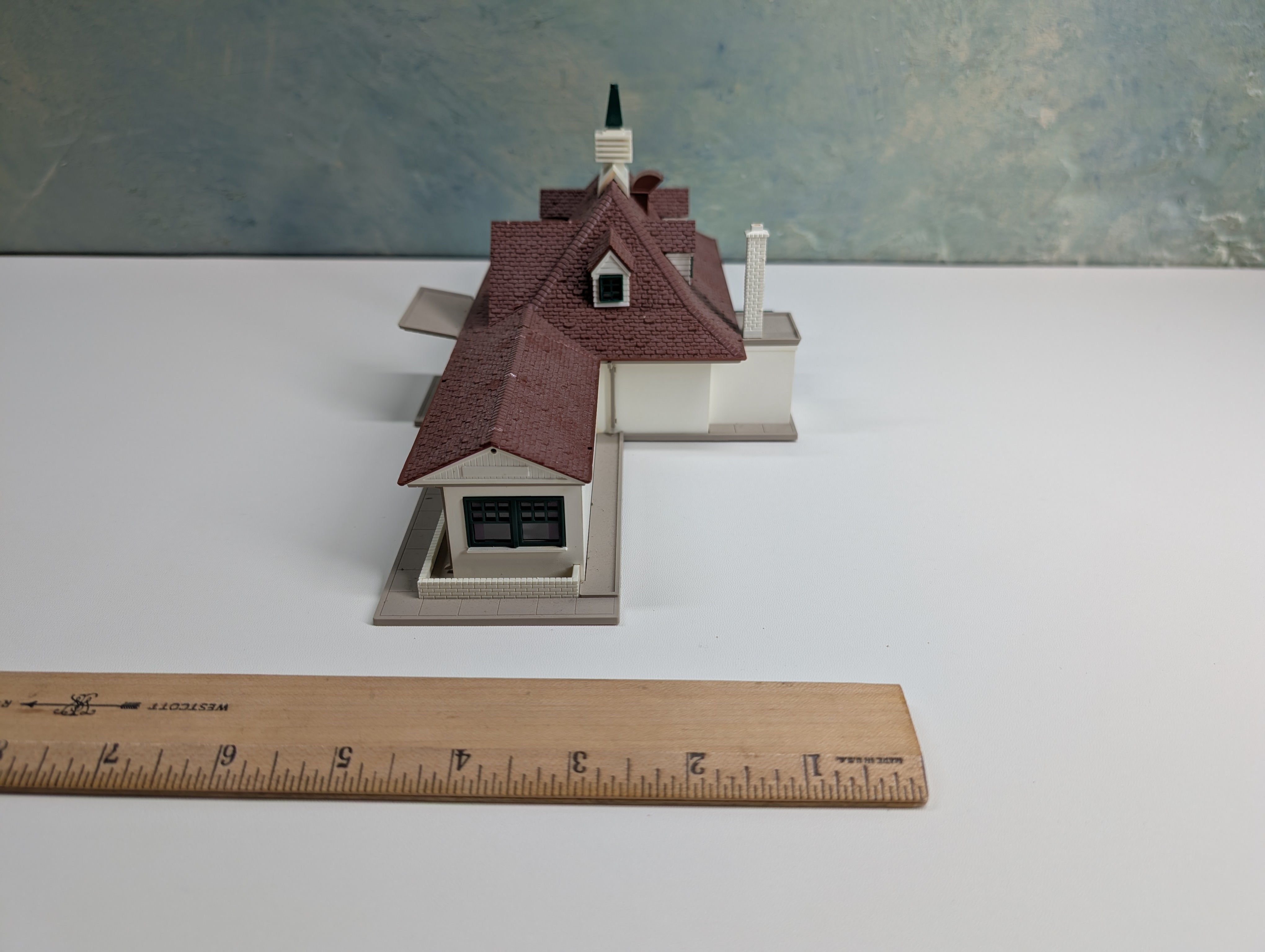 USED HO Scale Roadside Inn, Restaurant