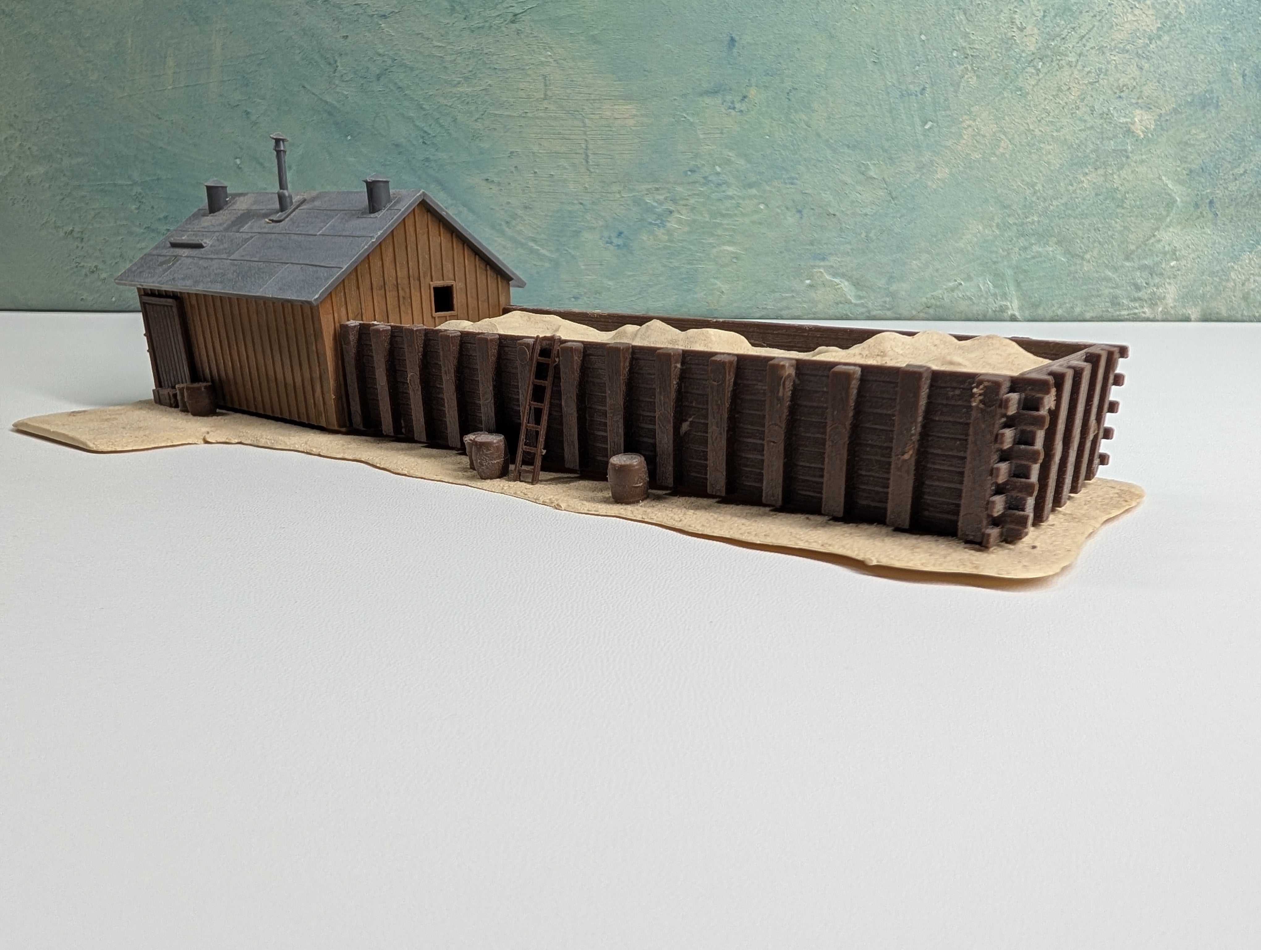 USED HO Scale Sand & Pump House