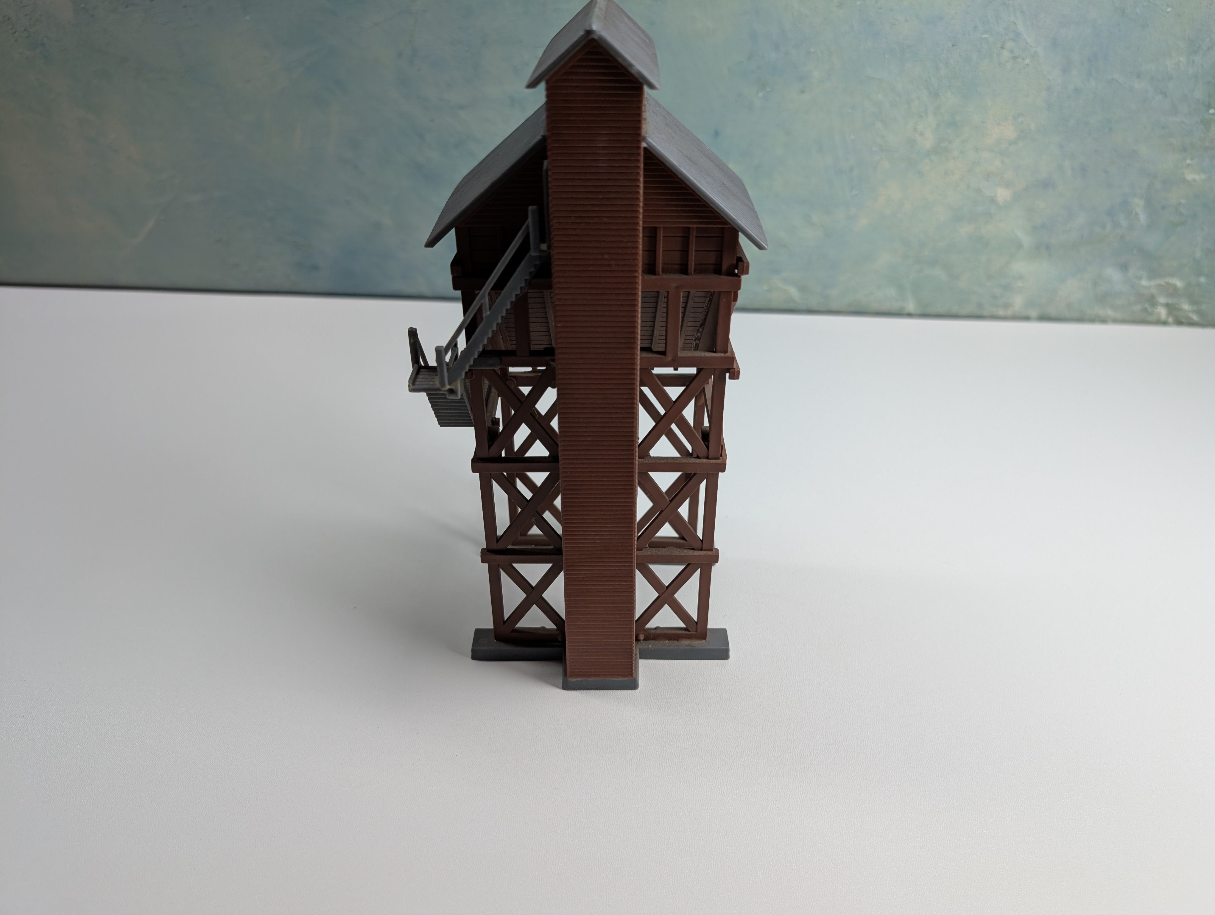 USED HO Scale Coaling Station