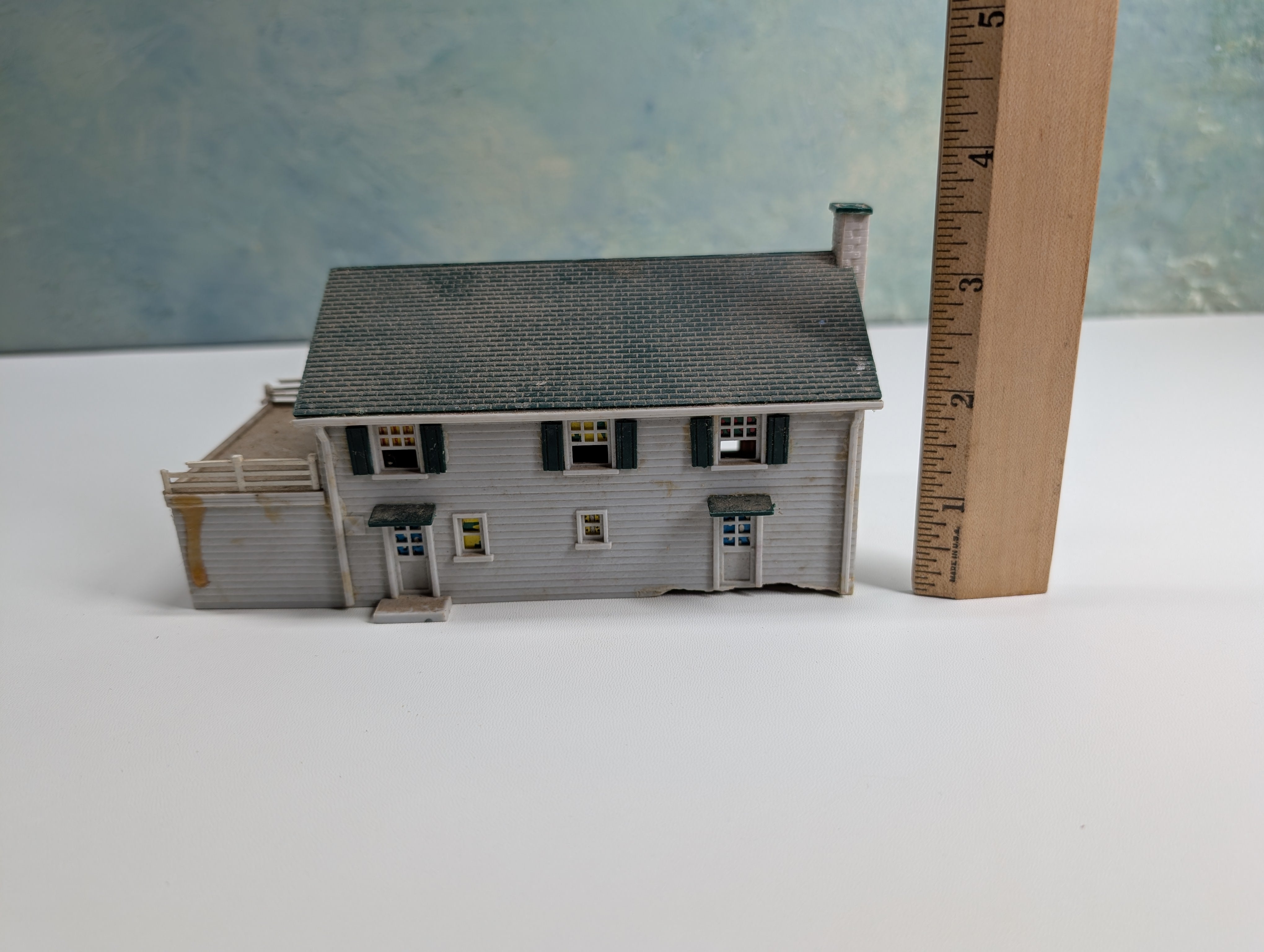 USED HO Scale White House