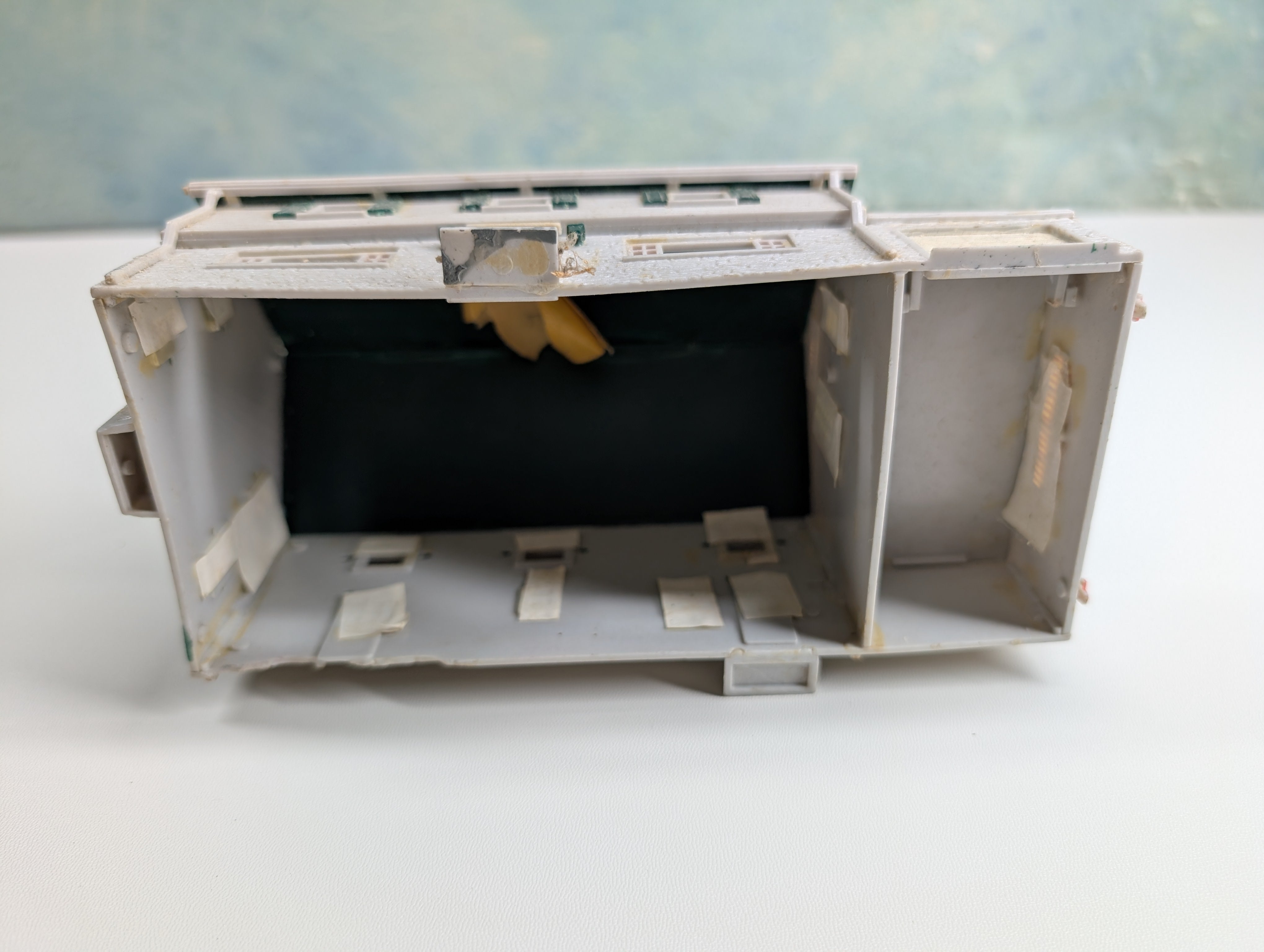 USED HO Scale White House