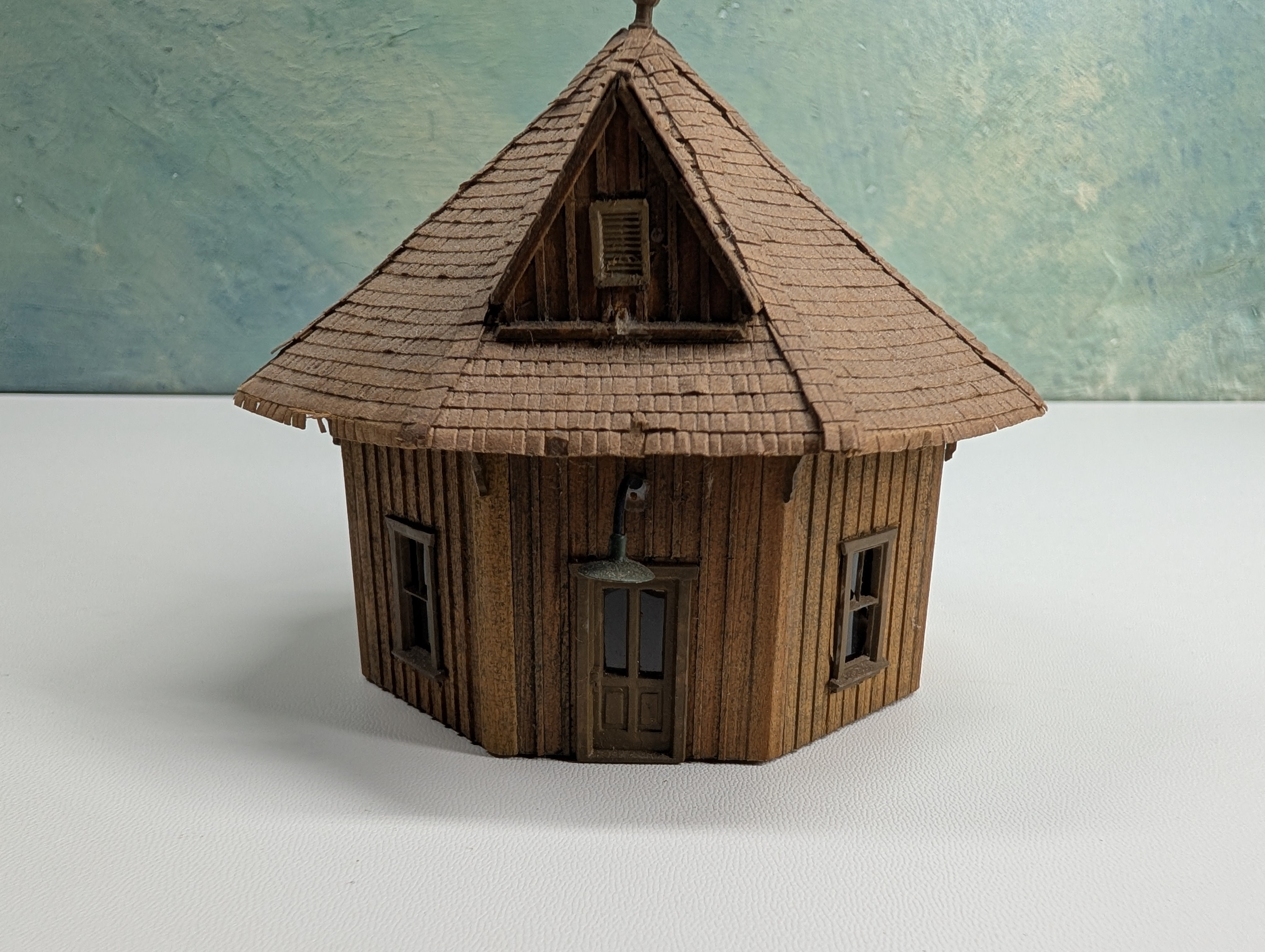USED HO Scale Scratch Built Hut