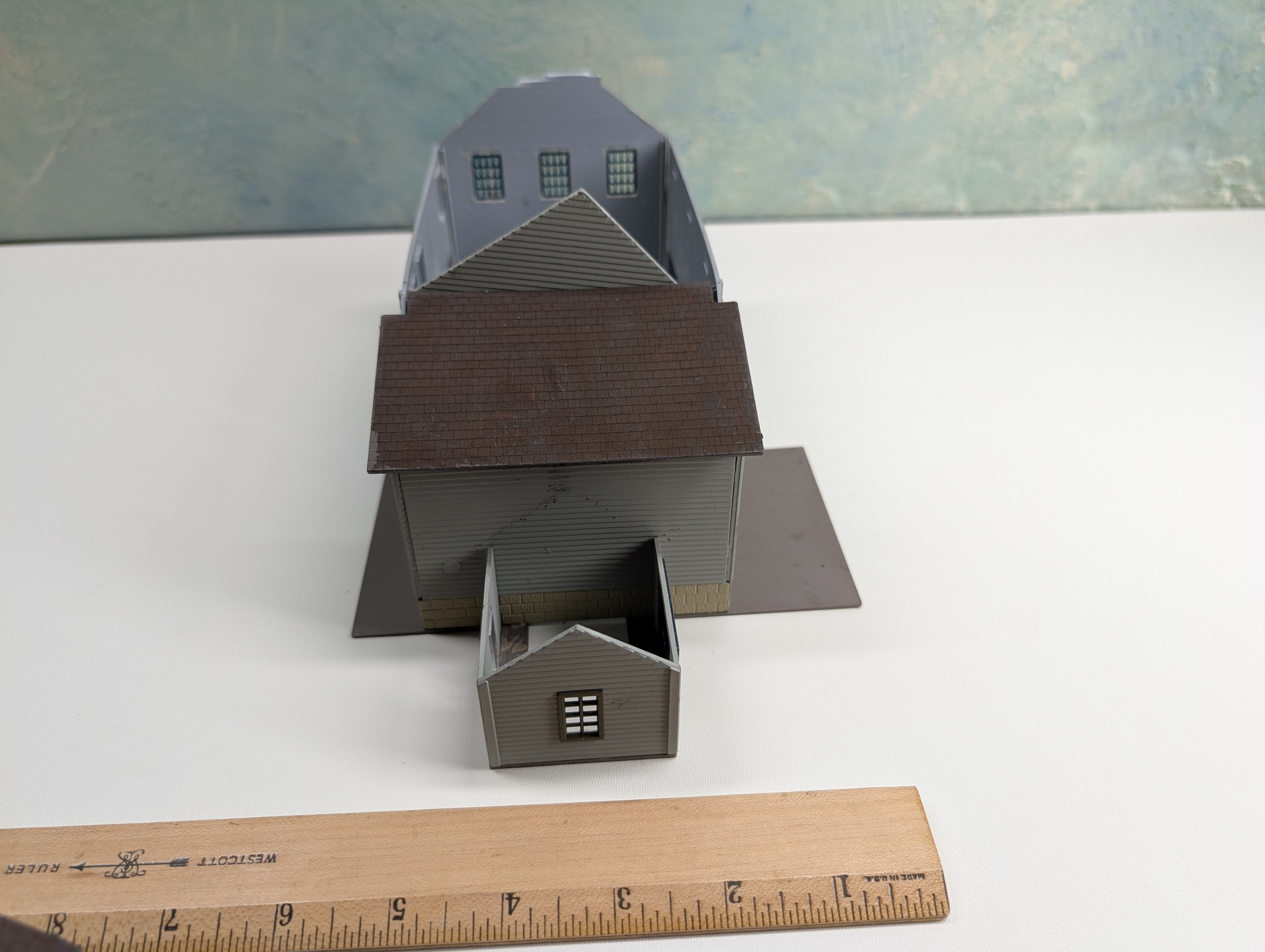 USED HO Scale Factory / Warehouse