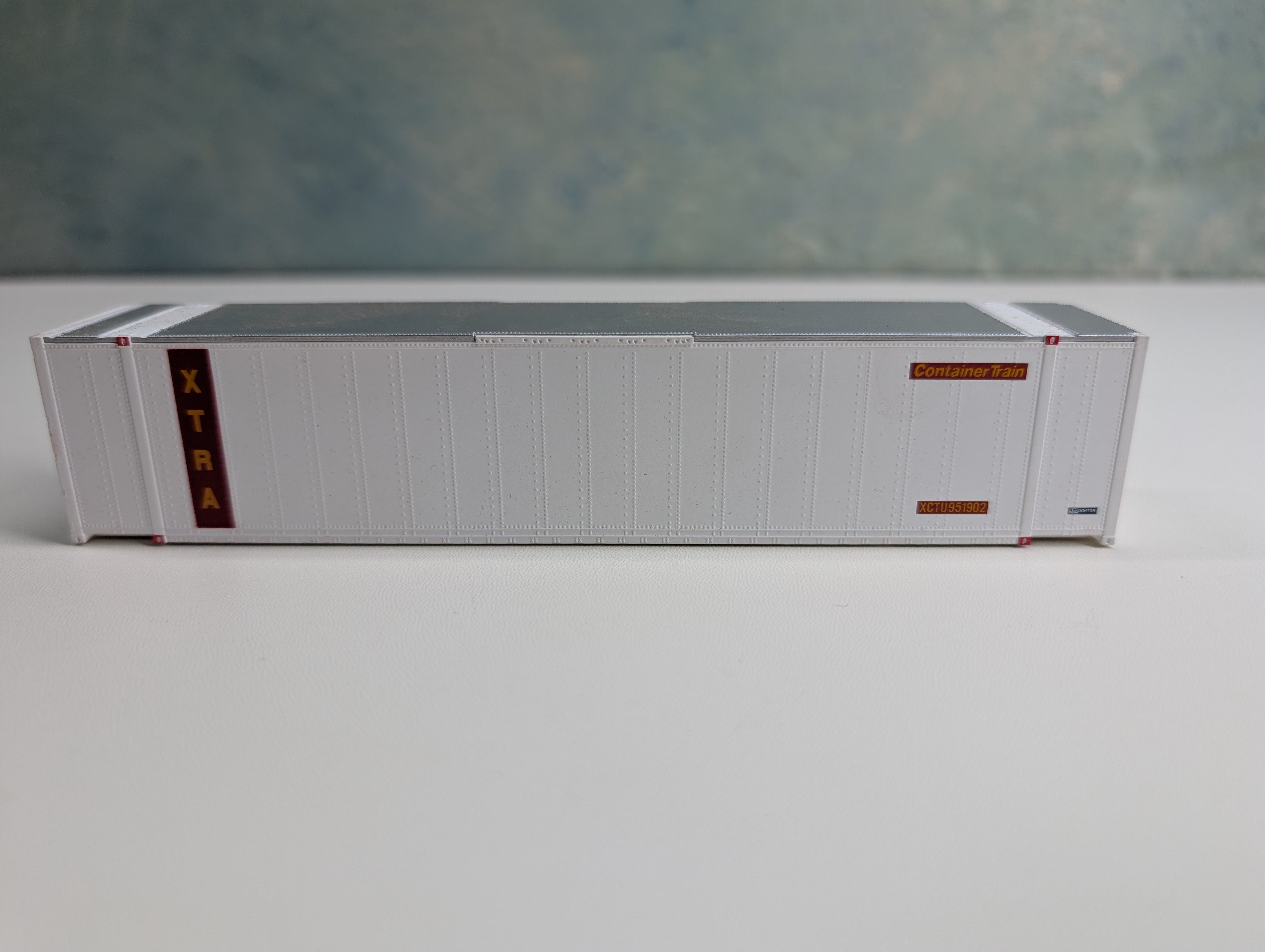 USED Walthers HO Scale 48' Container XTRA XCTU #951902