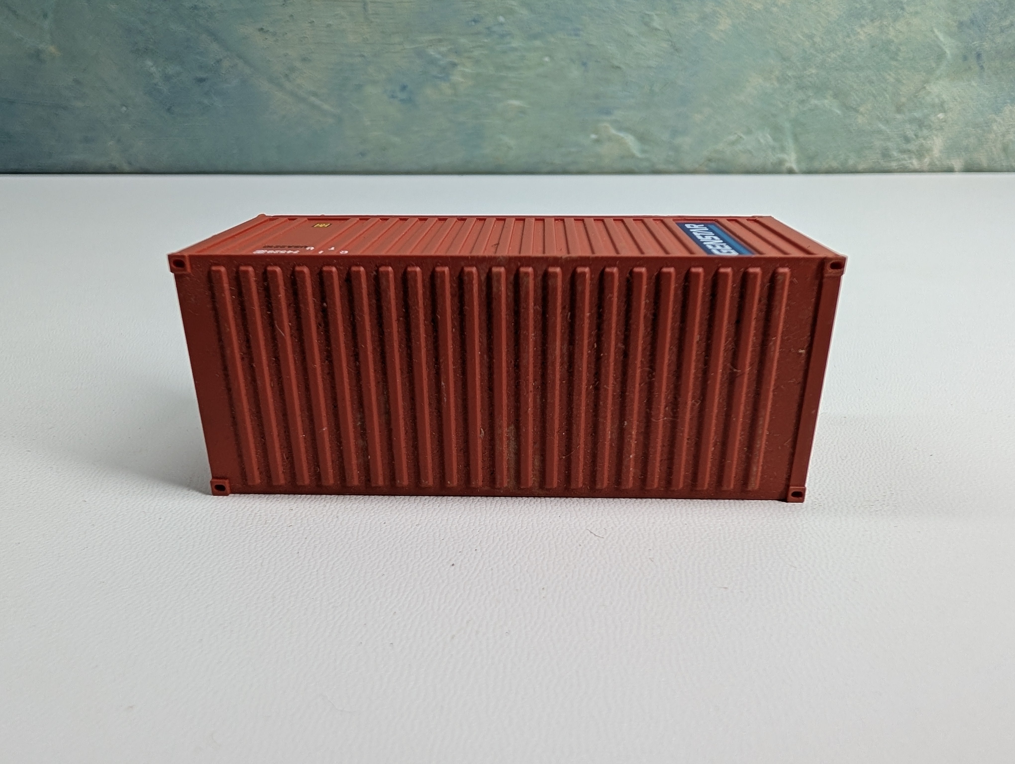 USED Walthers HO Scale 20' Container Genstar CTIU #745298