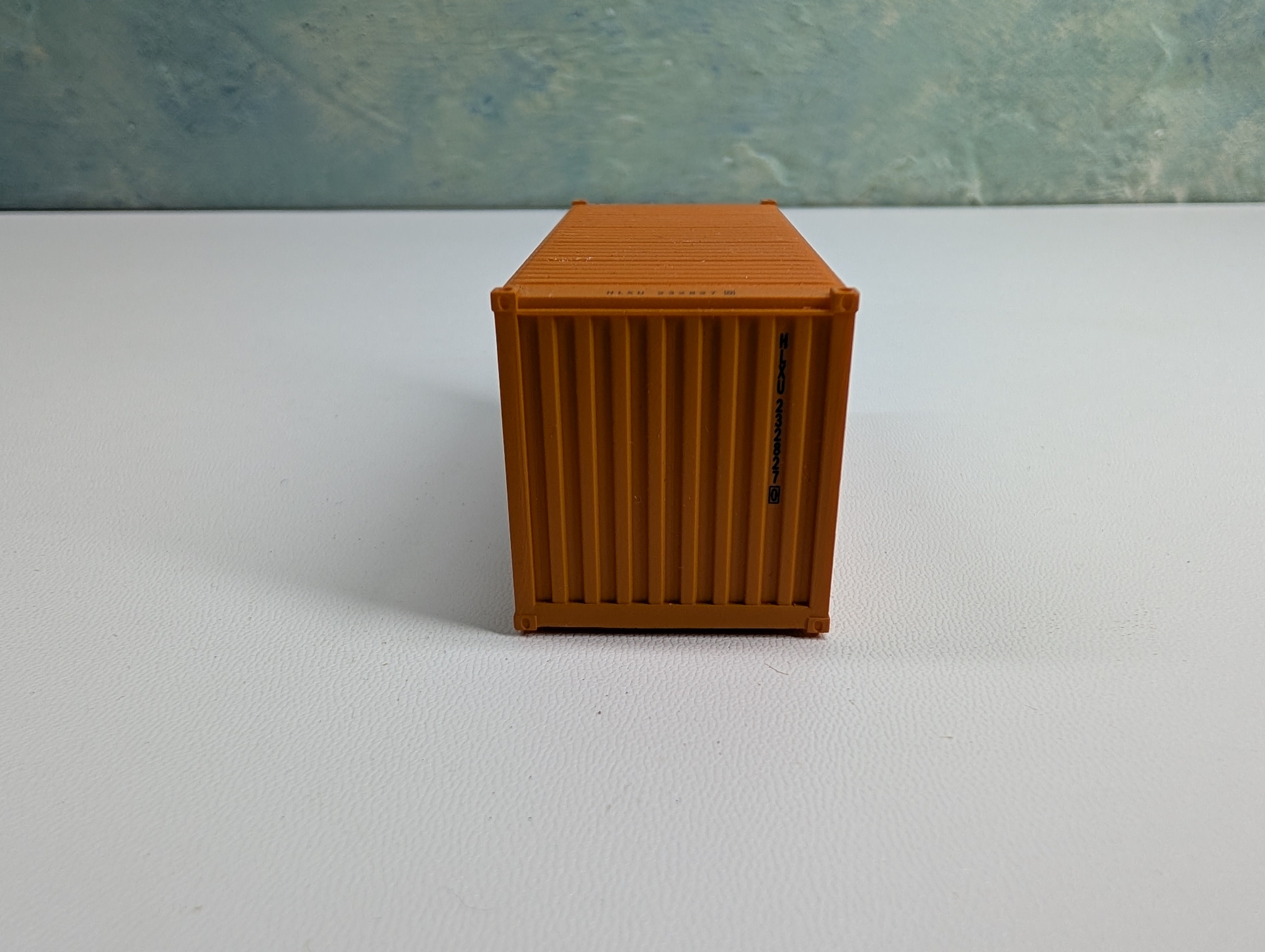 USED Walthers HO Scale 20' Container Hapag-Lloyd HLXU #2328270