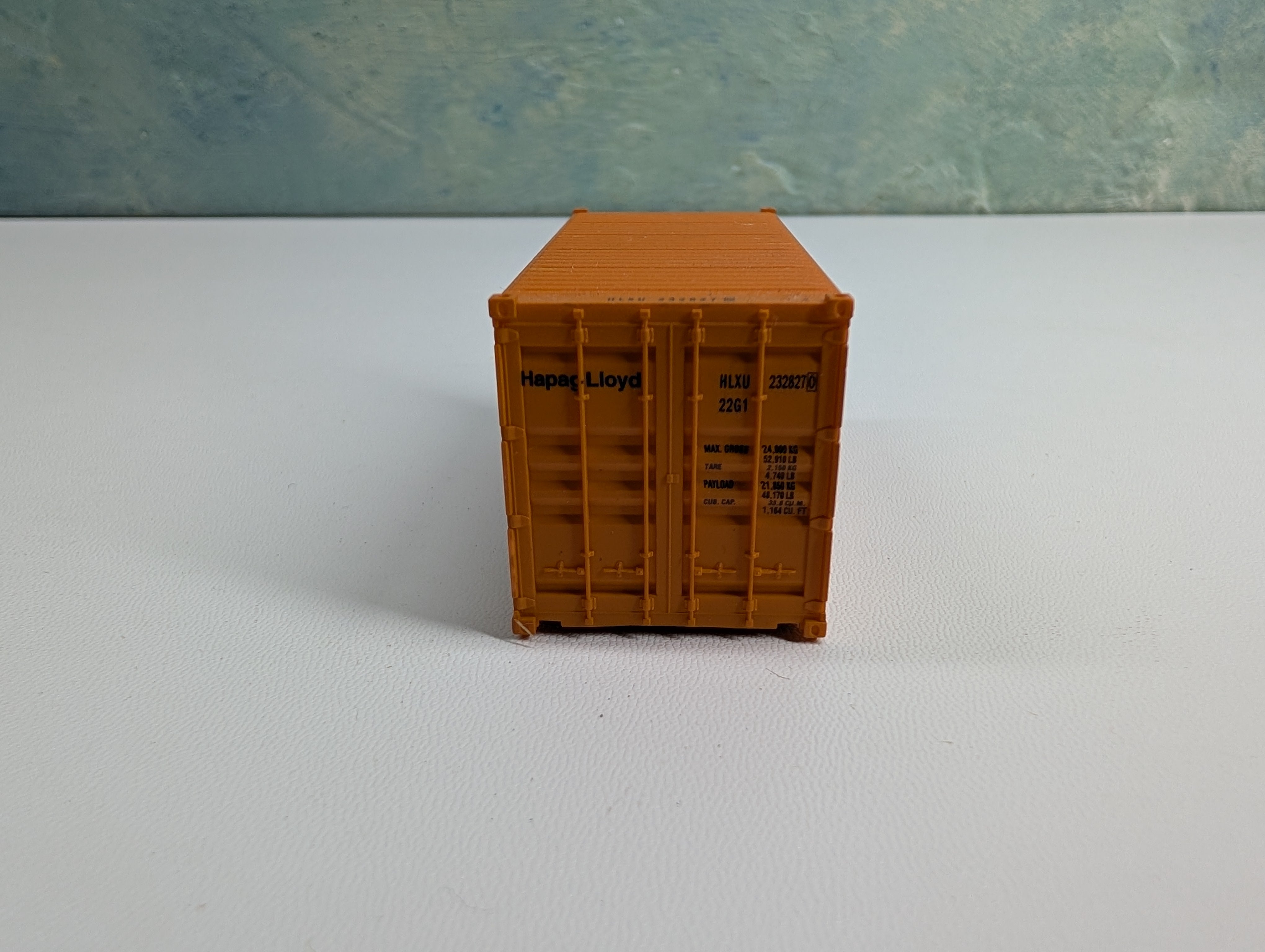 USED Walthers HO Scale 20' Container Hapag-Lloyd HLXU #2328270