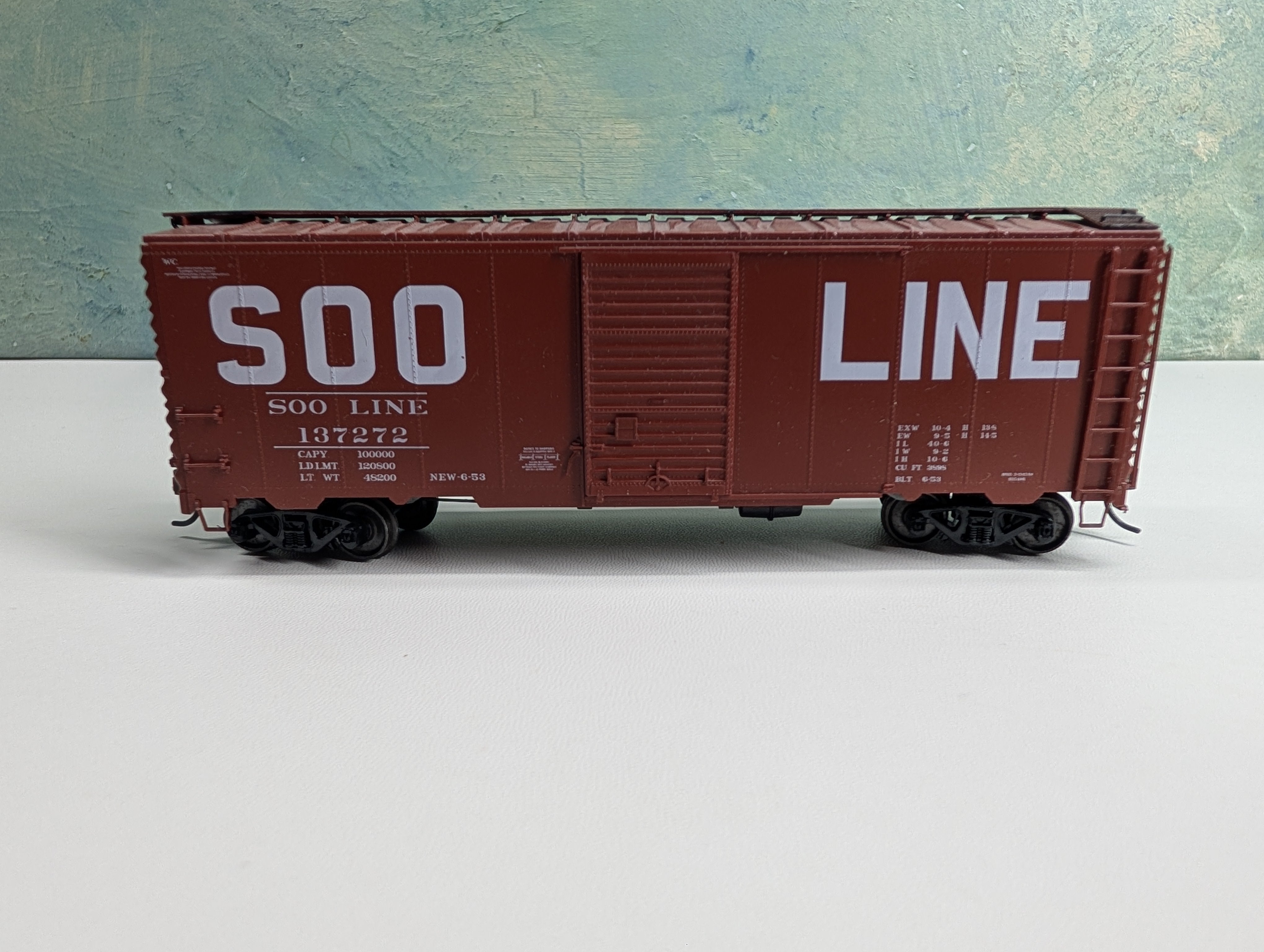 USED HO Scale 40' Box Car SOO Line #137272 Metal Wheels