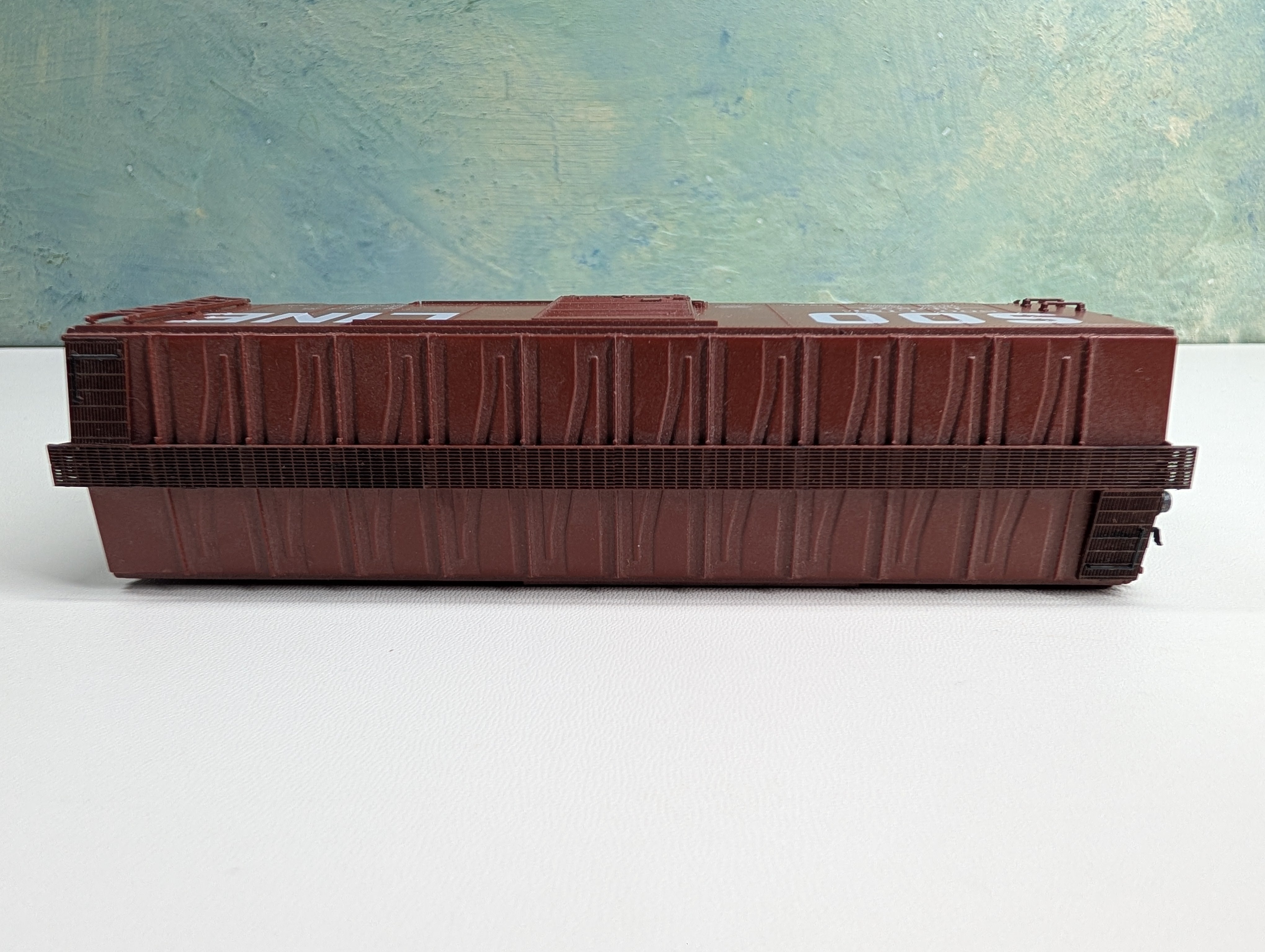 USED HO Scale 40' Box Car SOO Line #137272 Metal Wheels