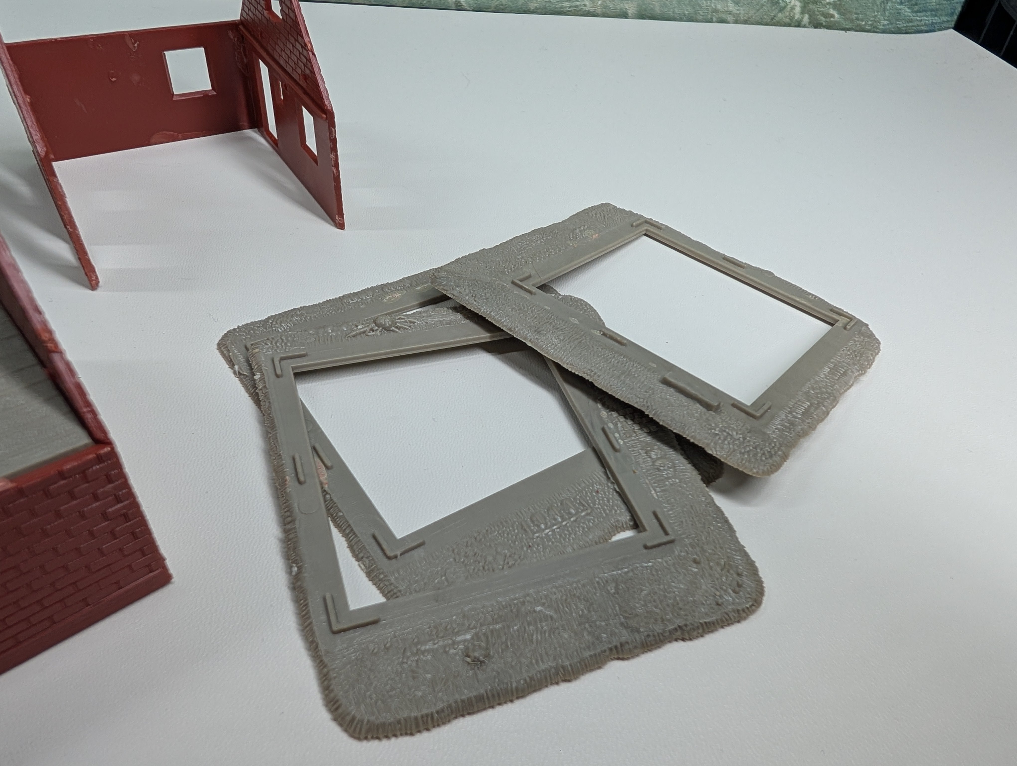 USED HO Scale Lot of Homes Under Construction Parts