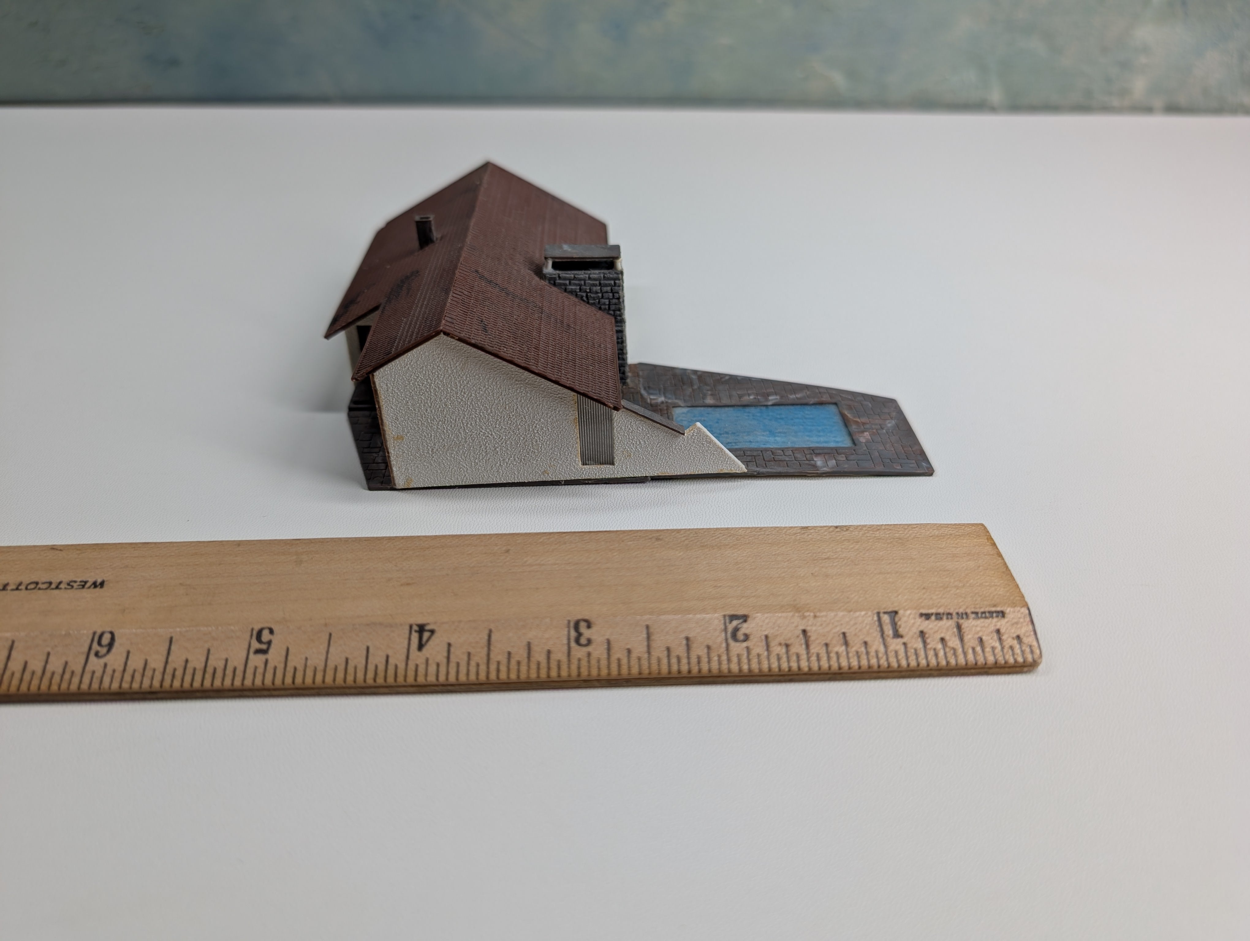 USED Arnold Rapido #0695 N Scale House w/ Pool