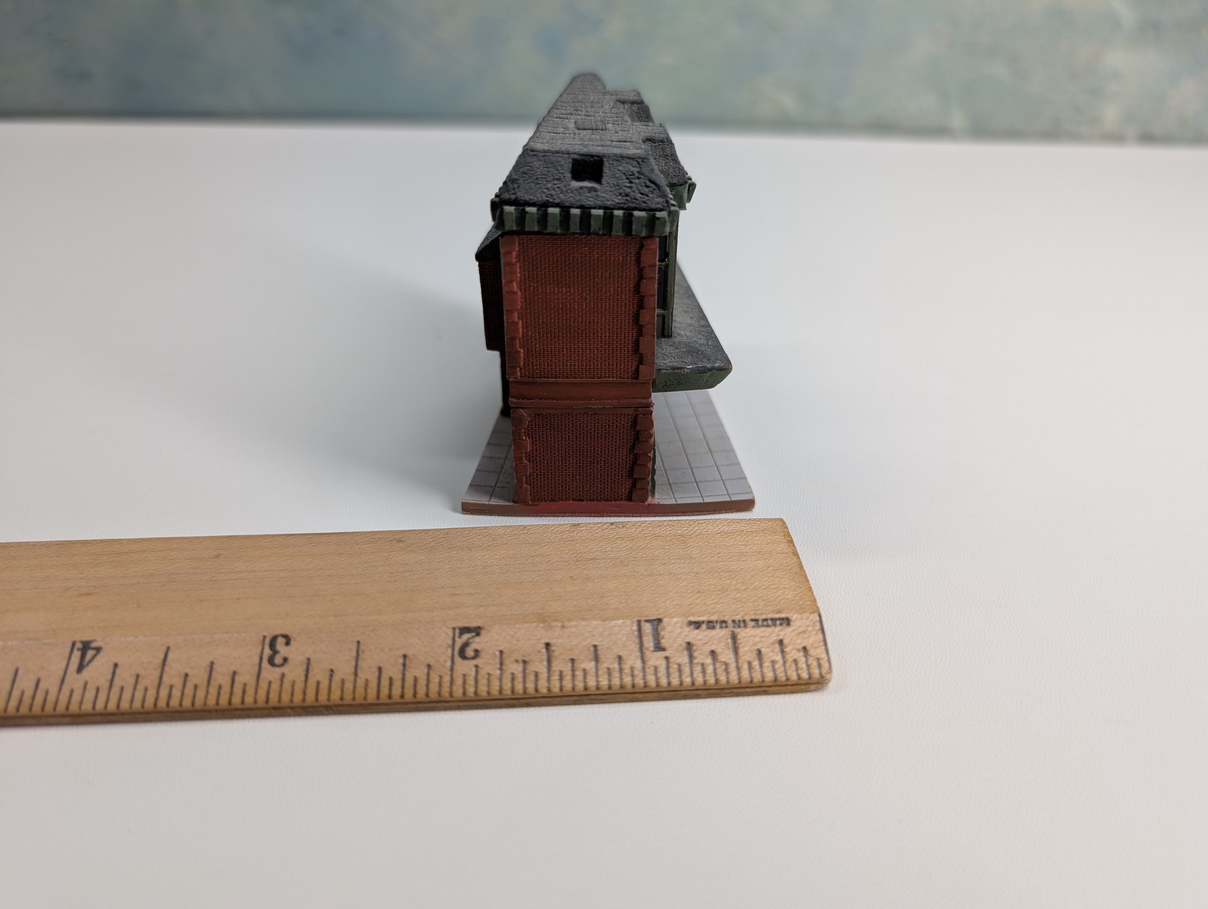 USED N Scale German Store Front