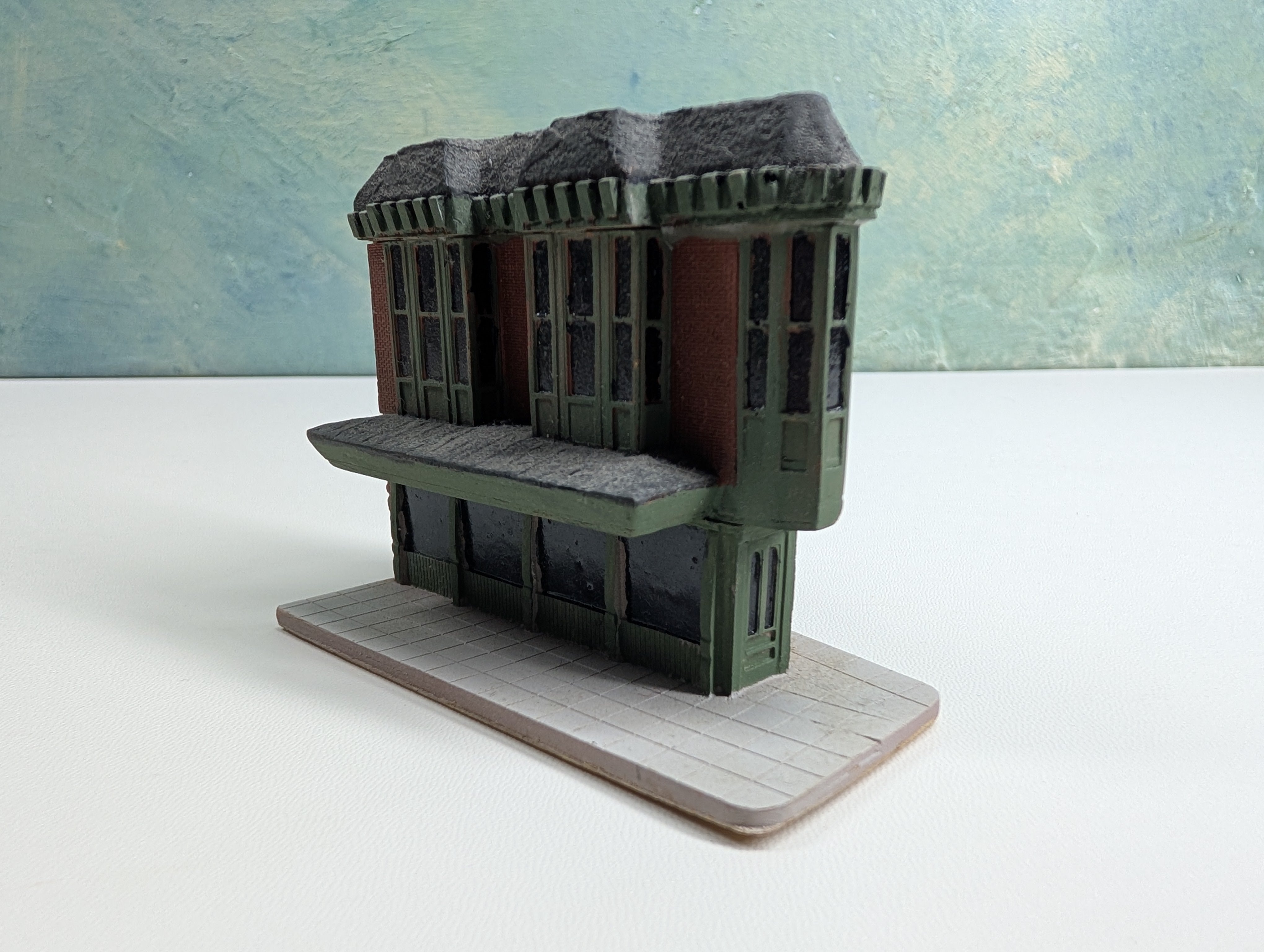 USED N Scale German Store Front