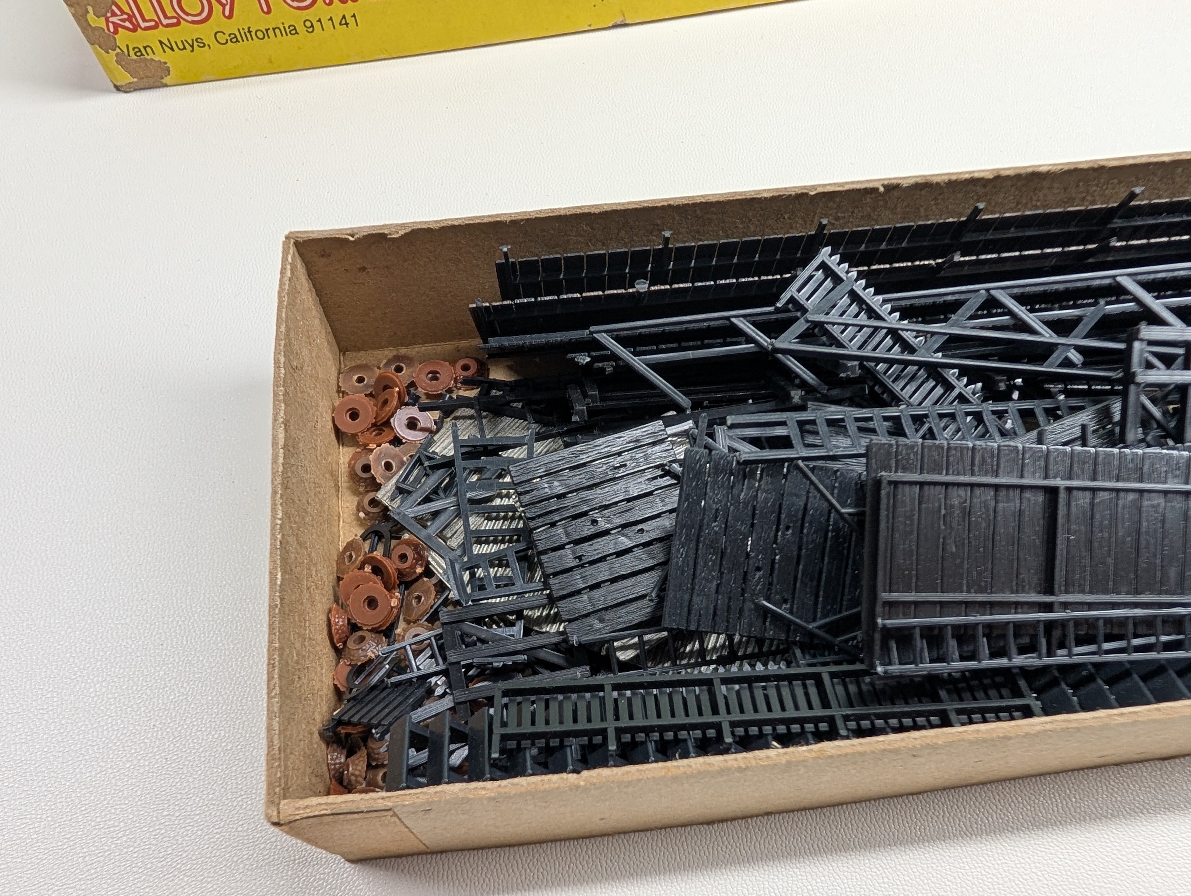 USED Alloy Forms H-2013 HO Scale Corrugated Iron Fence KIT