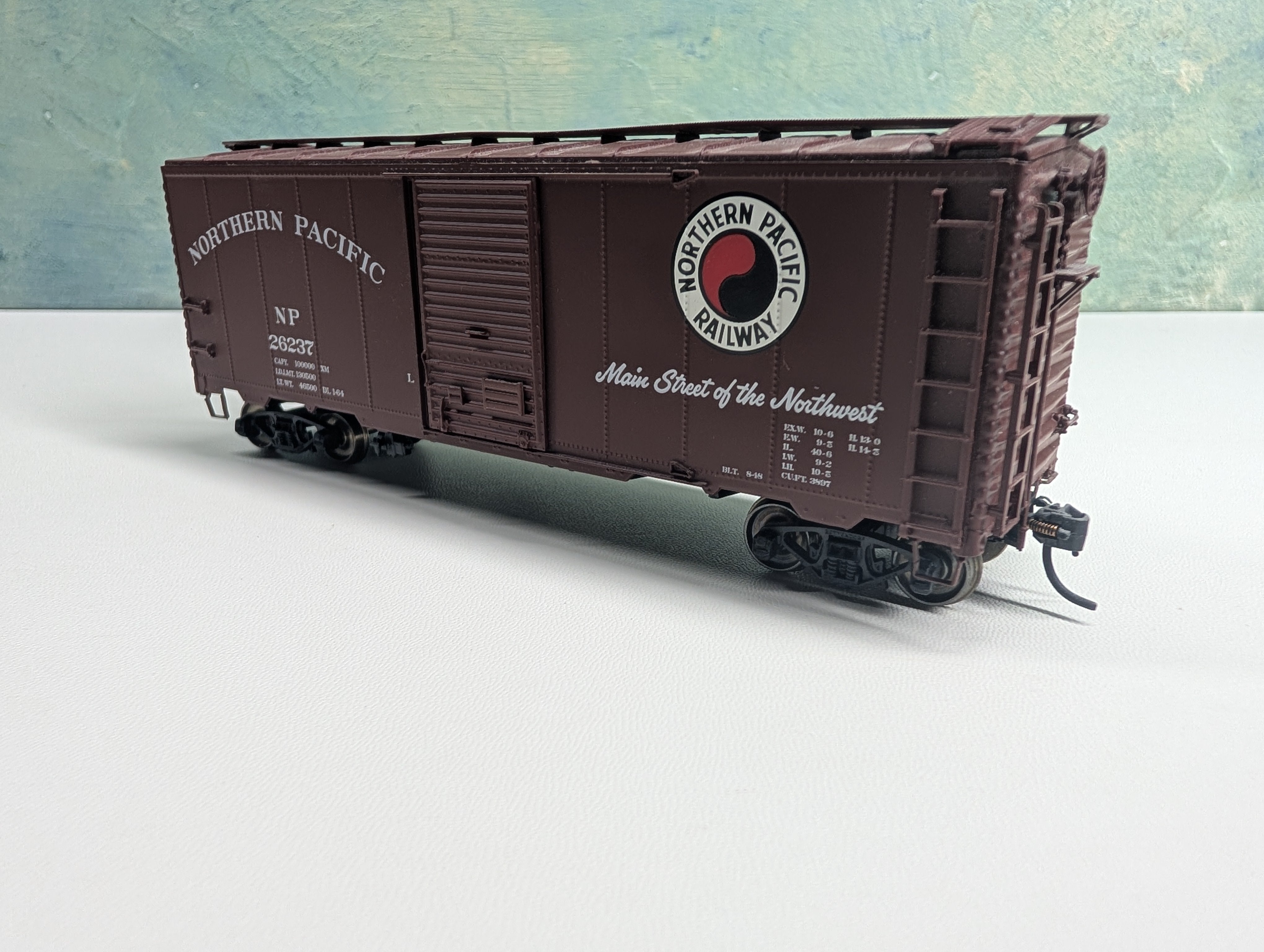 USED Intermountain HO Scale 40' Box Car Northern Pacific NP #26237 Metal Wheels