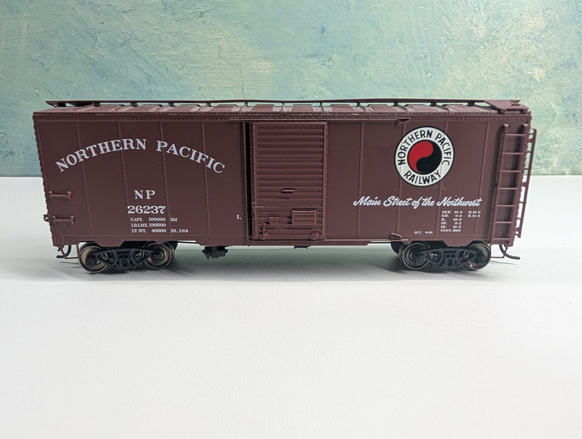 USED Intermountain HO Scale 40' Box Car Northern Pacific NP #26237 Metal Wheels