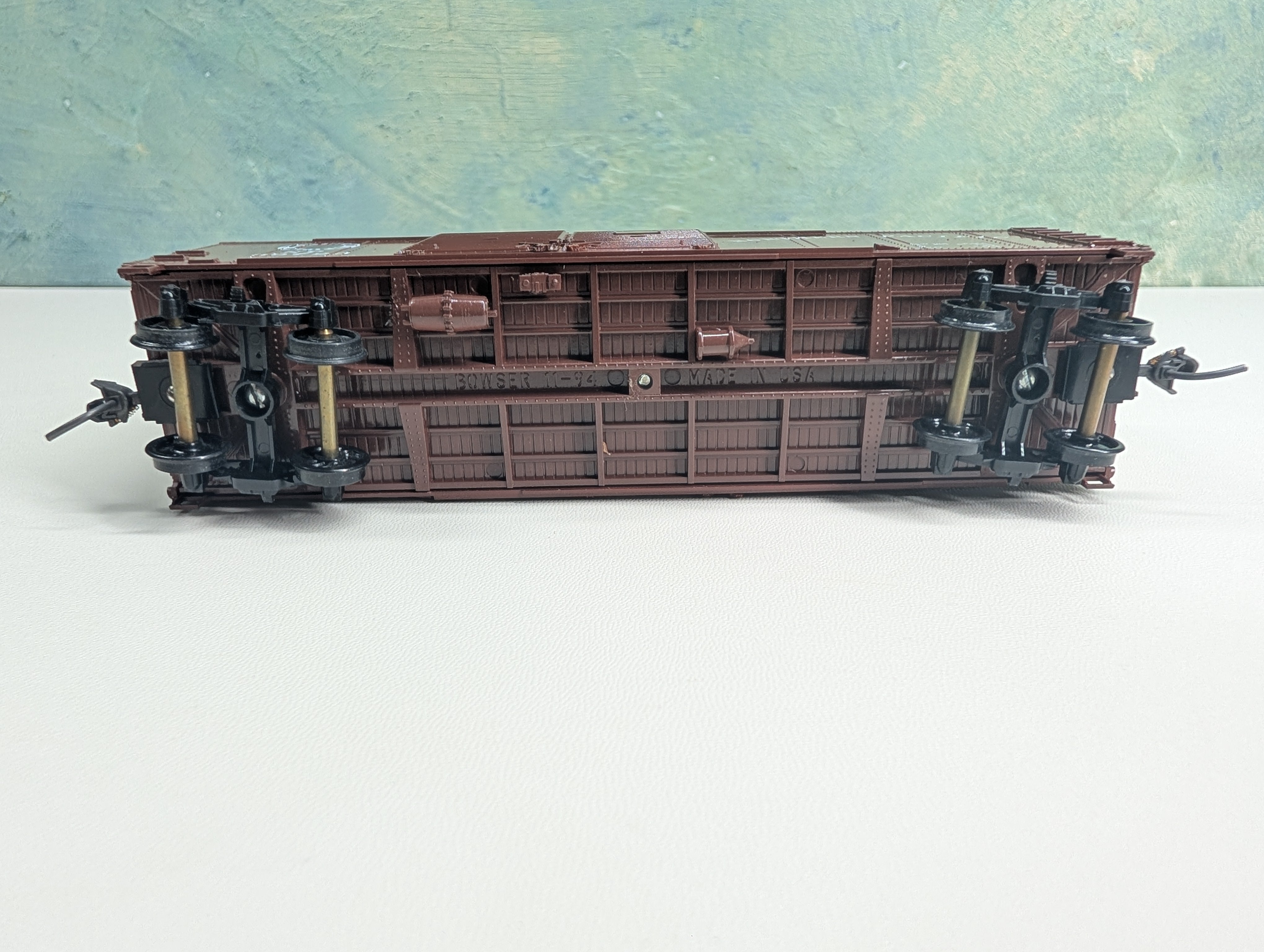 USED Bowser HO Scale 40' Round Top DD Box Car Northern Pacific NP #39723