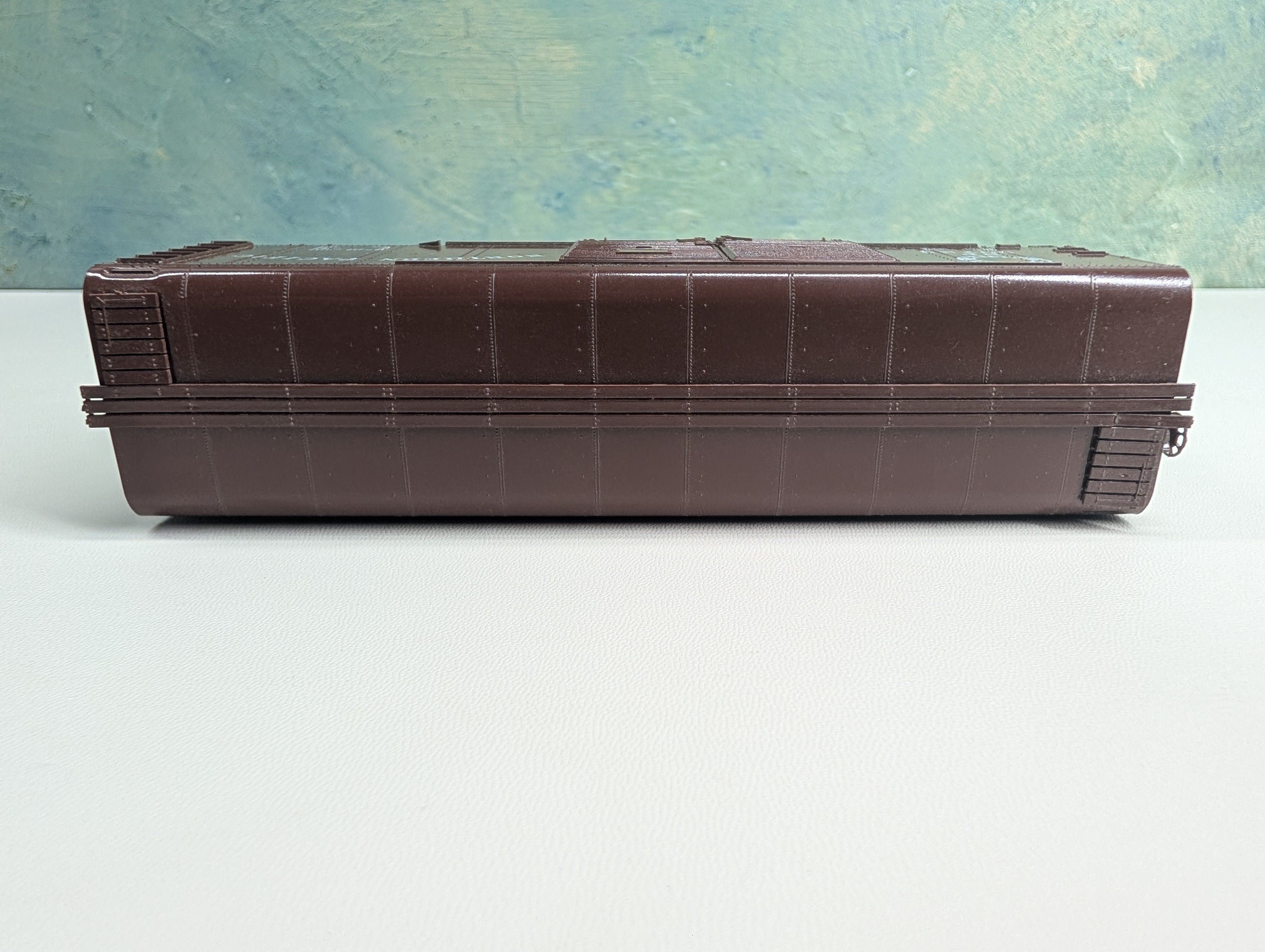 USED Bowser HO Scale 40' Round Top DD Box Car Northern Pacific NP #39723
