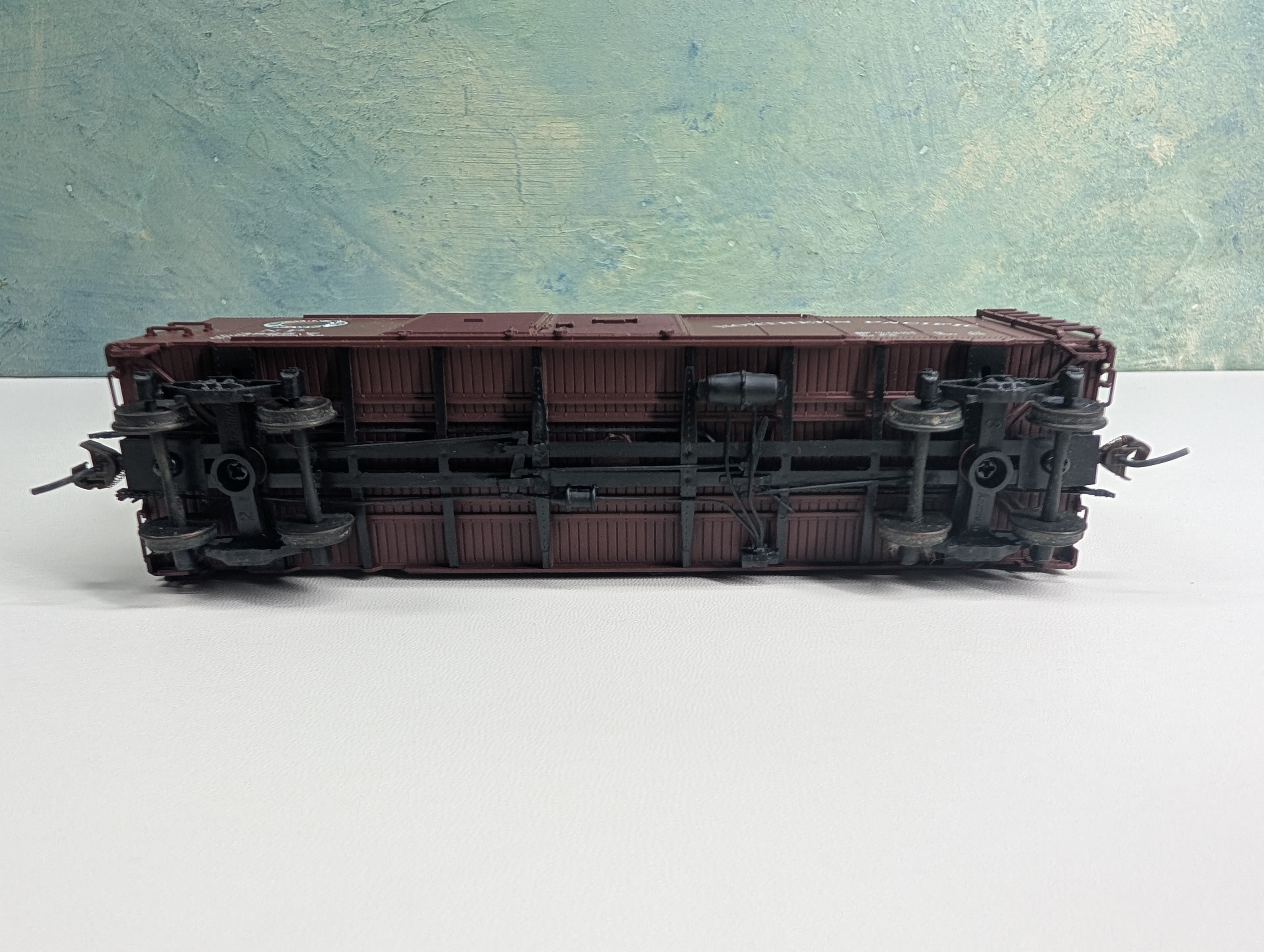 USED Intermountain HO Scale 40' Box Car Northern Pacific NP #38257