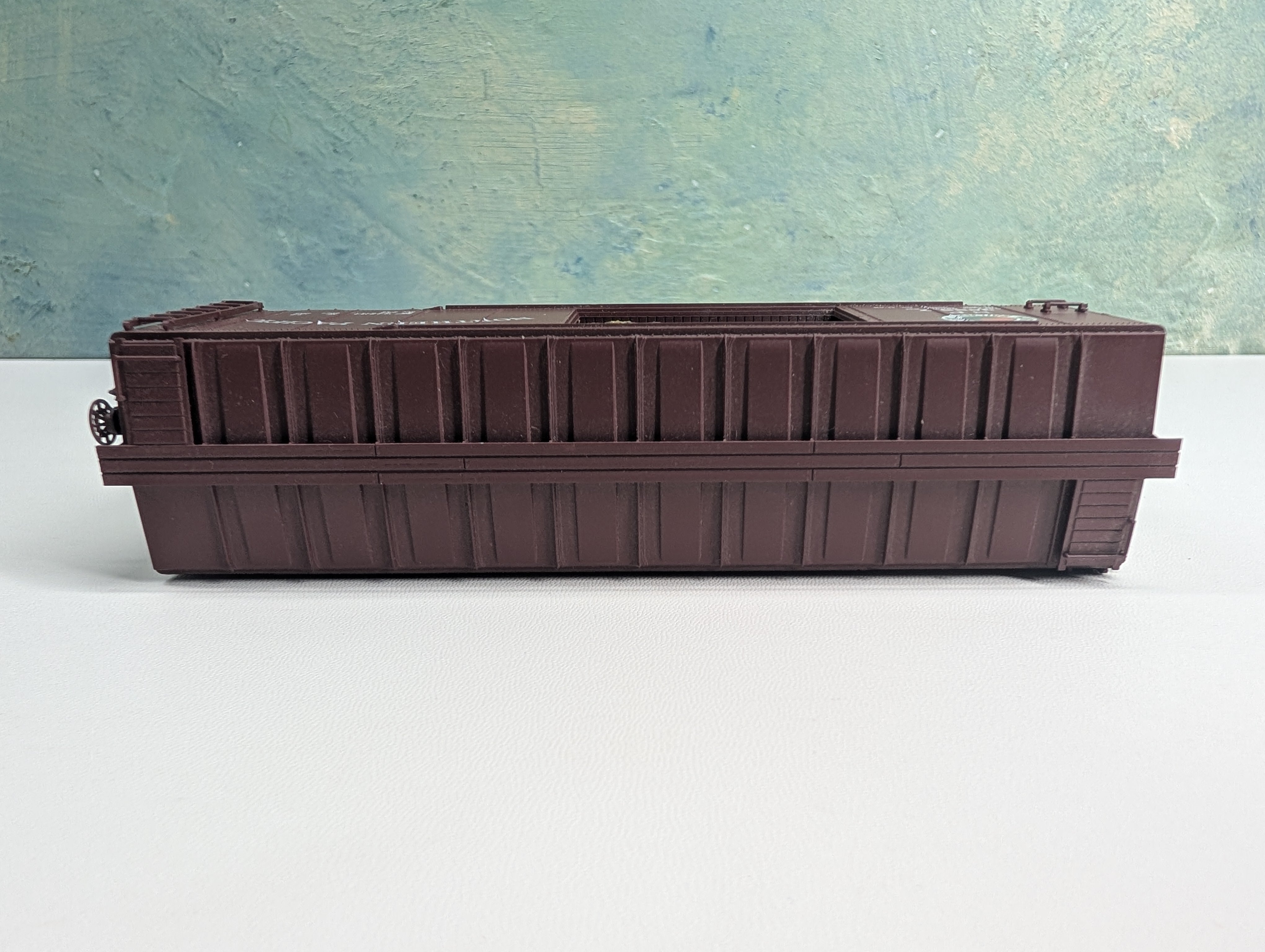 USED Intermountain HO Scale 40' Box Car Northern Pacific NP #38257