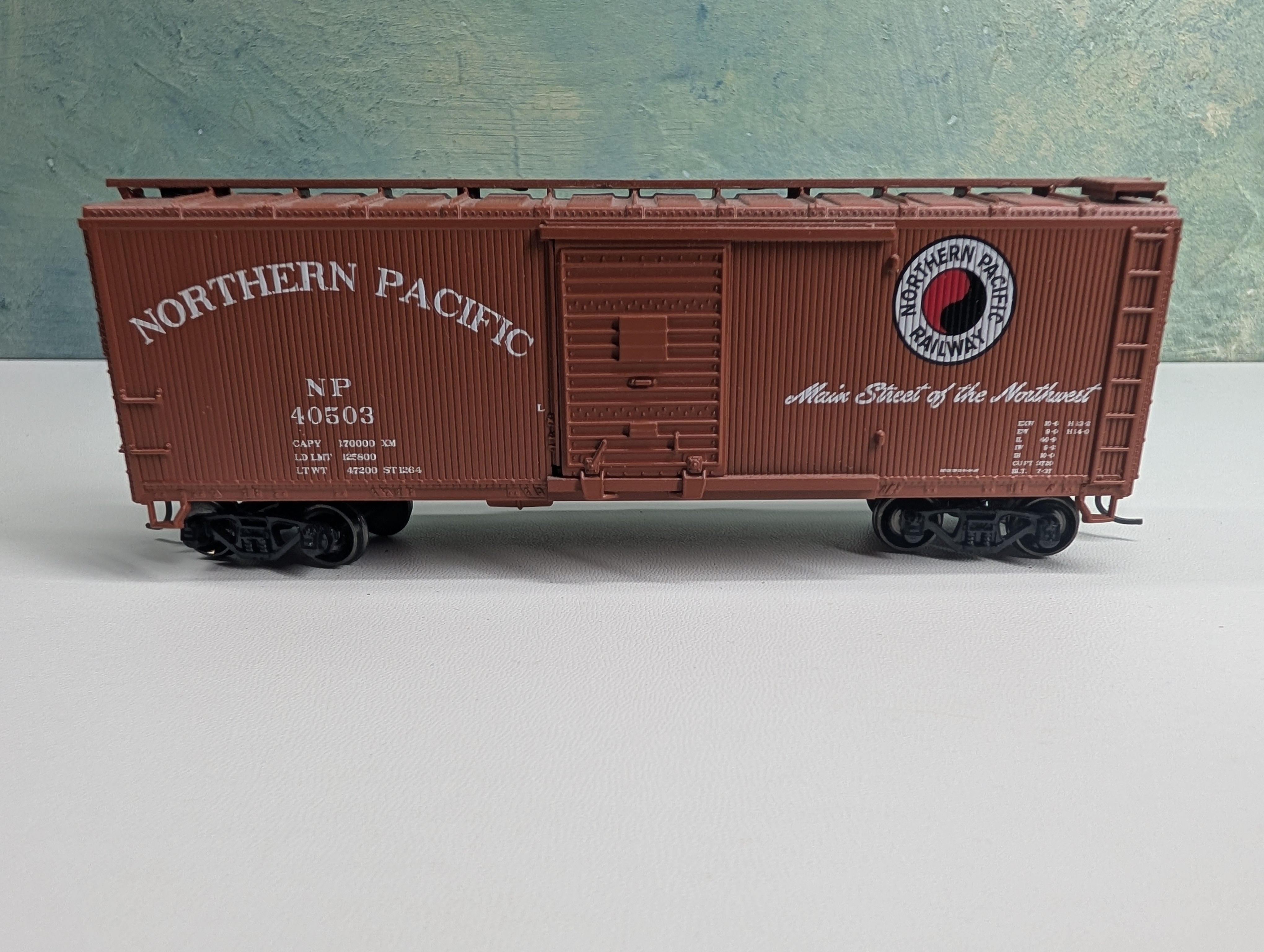 USED Athearn HO Scale 40' Wooden Box Car Northern Pacific NP #40503 Metal Wheels