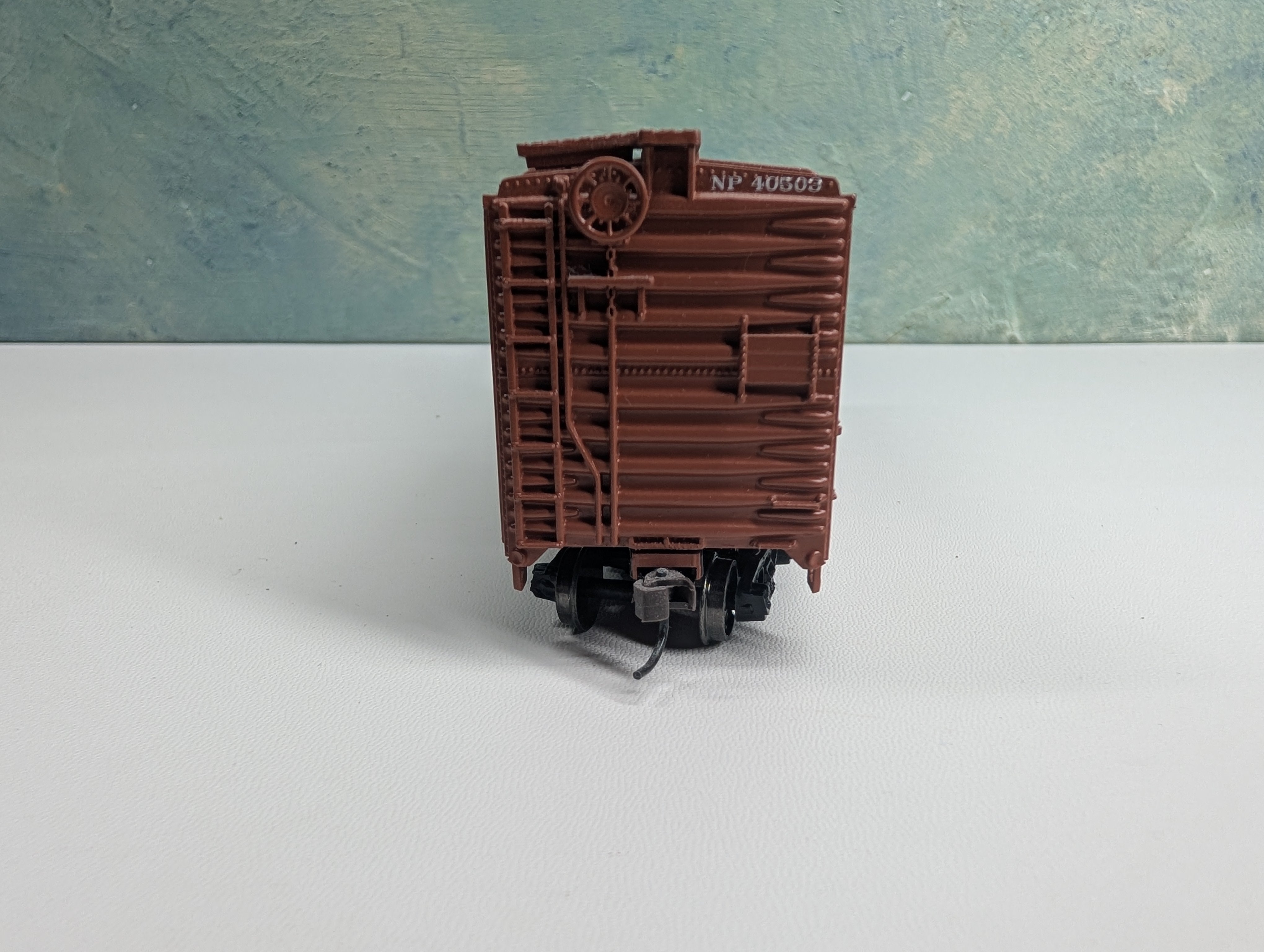 USED Athearn HO Scale 40' Wooden Box Car Northern Pacific NP #40503 Metal Wheels