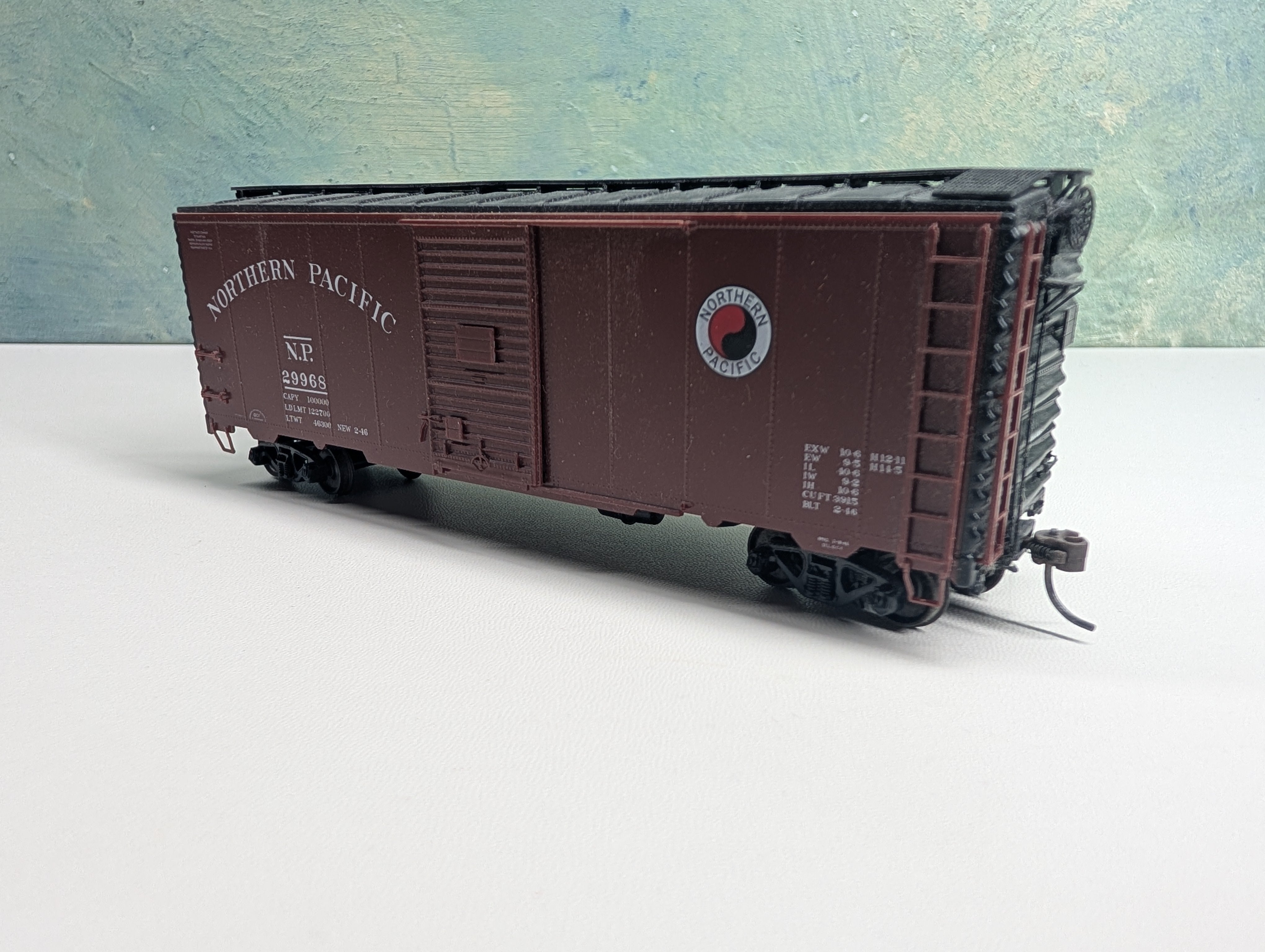 USED HO Scale 40' Box Car Northern Pacific NP #29968 Metal Wheels