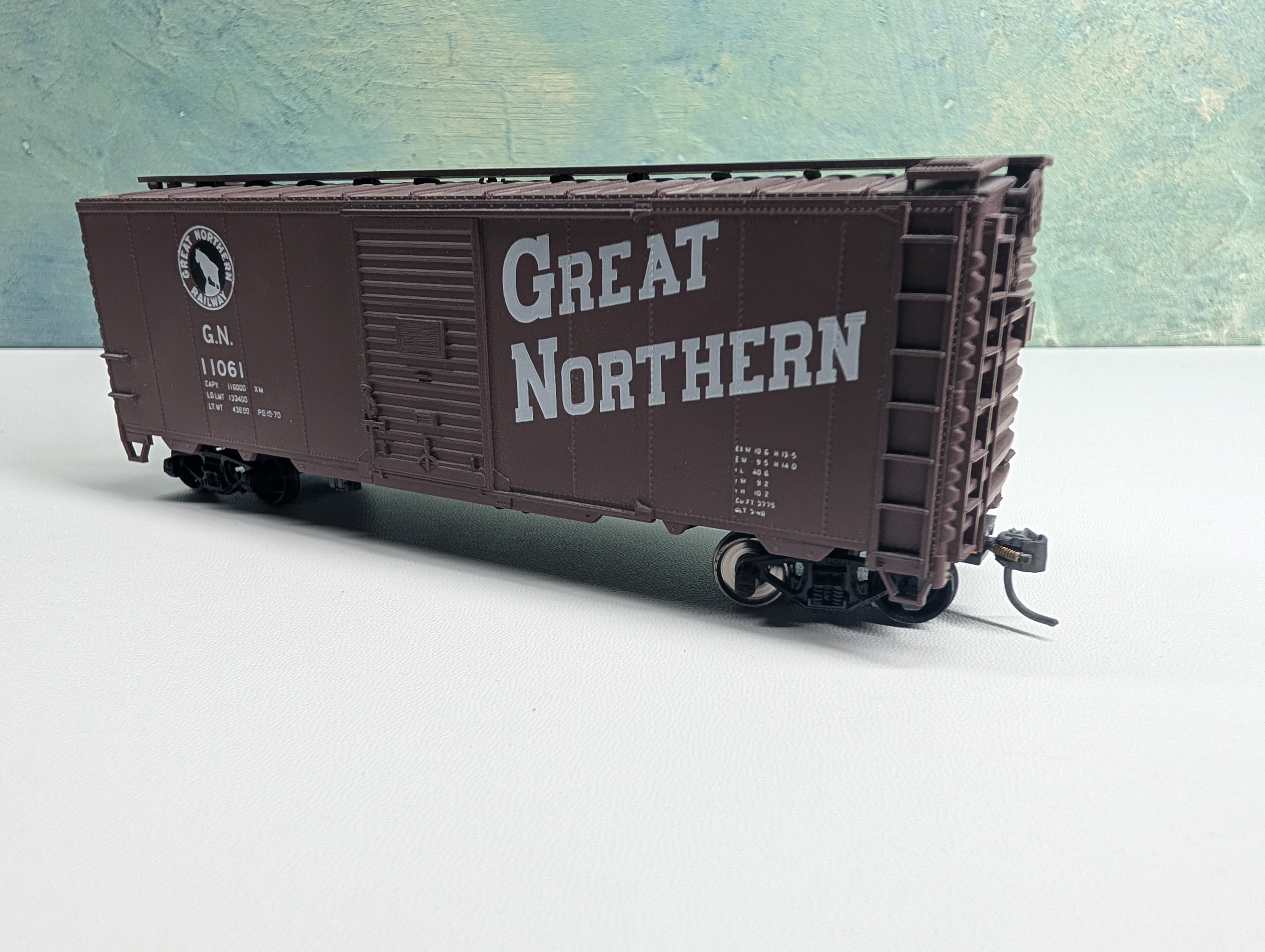 USED Accurail HO Scale 40' Box Car Great Northern GN #11061