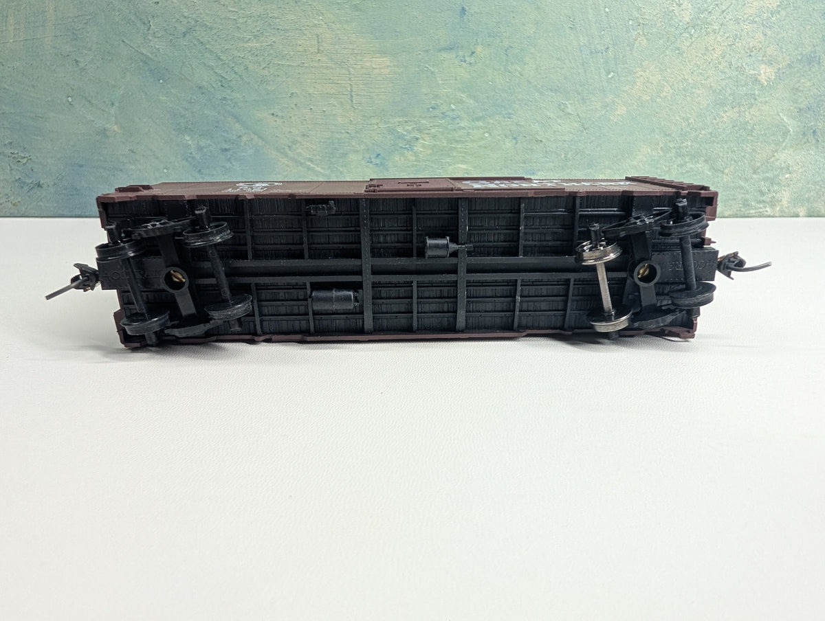USED Accurail HO Scale 40' Box Car Great Northern GN #11061