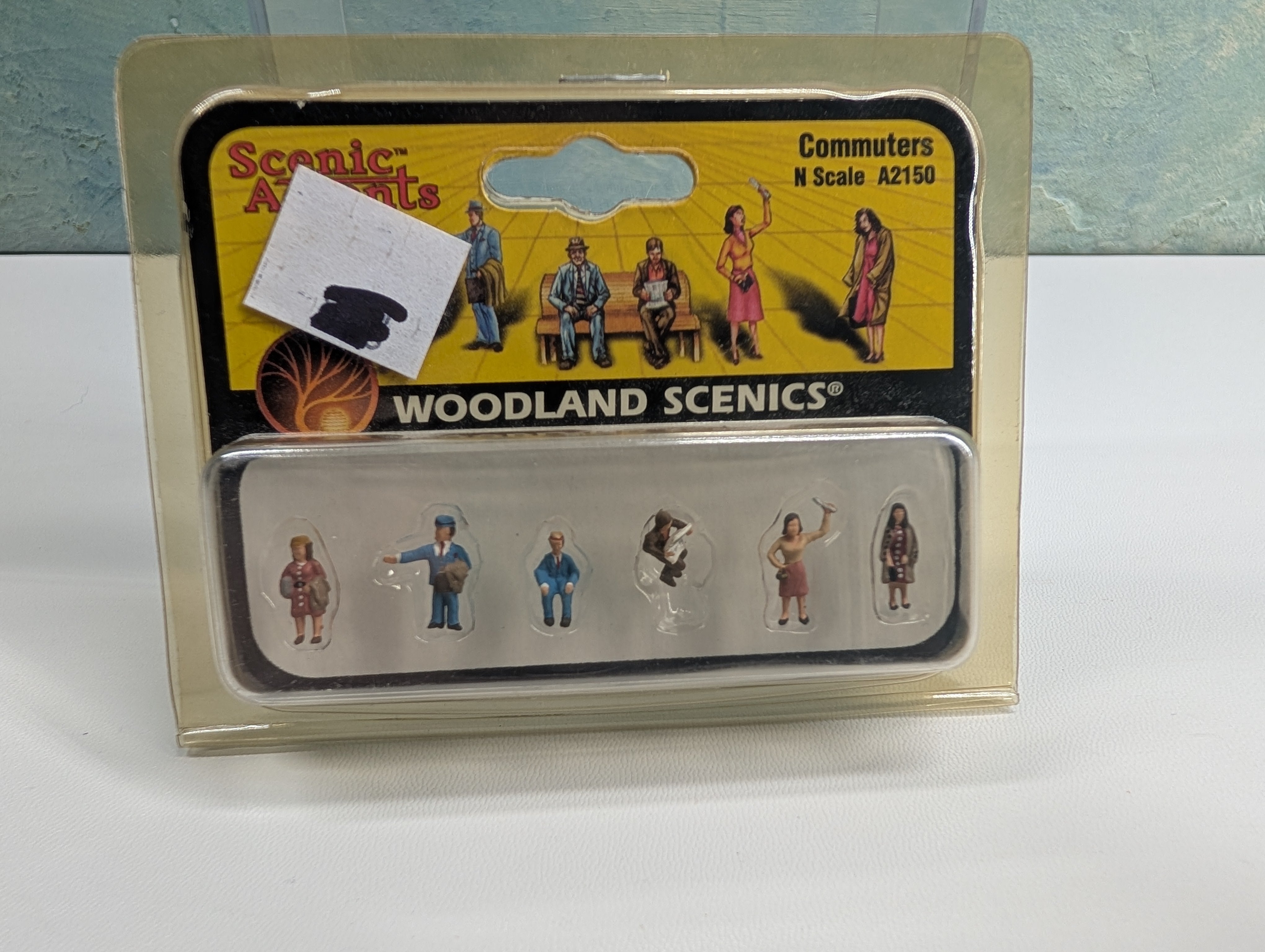Woodland Scenics A2150 N Scale Commuters (6 pcs)