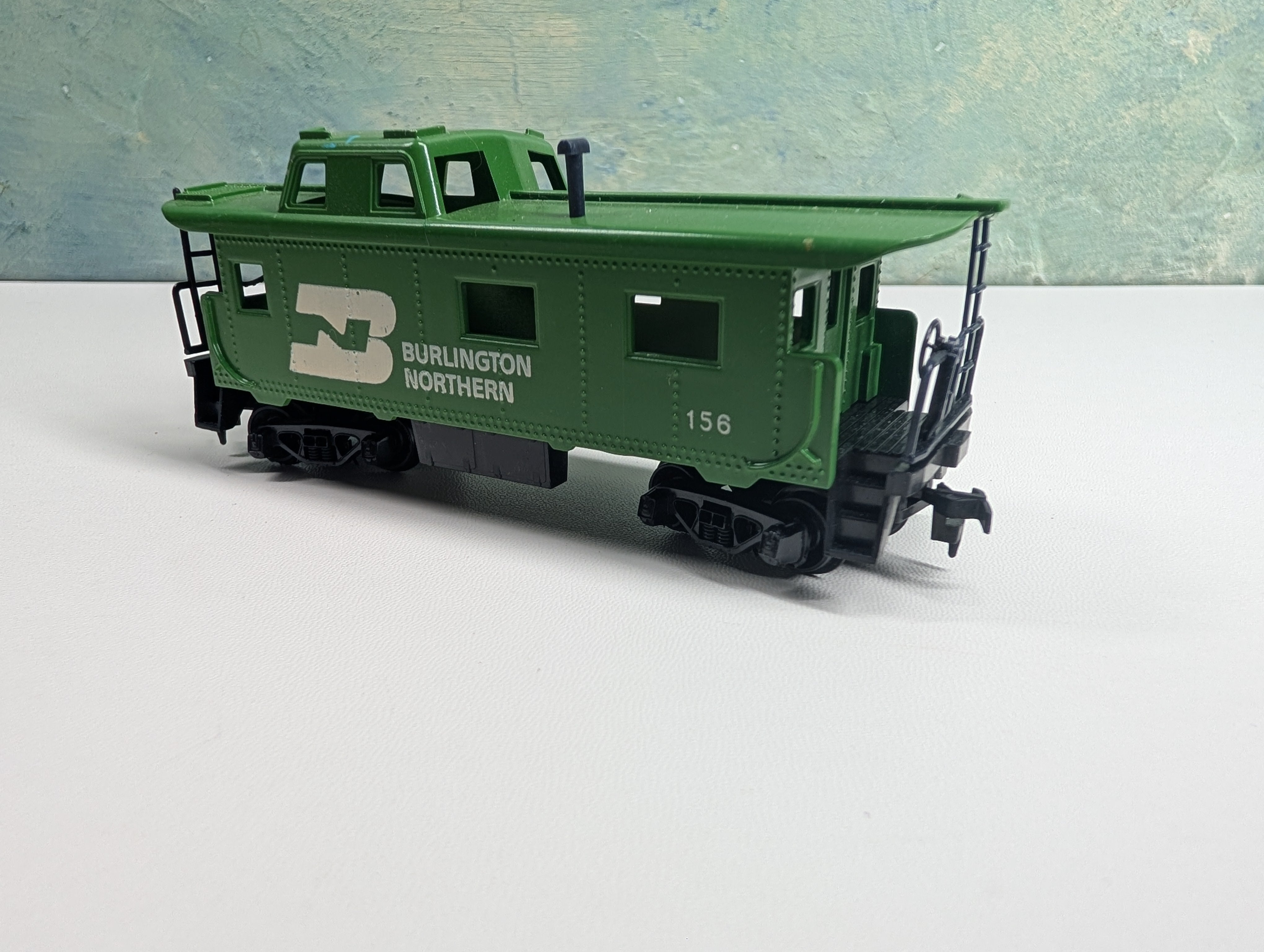 USED Tyco HO Scale Caboose Burlington Northern #156