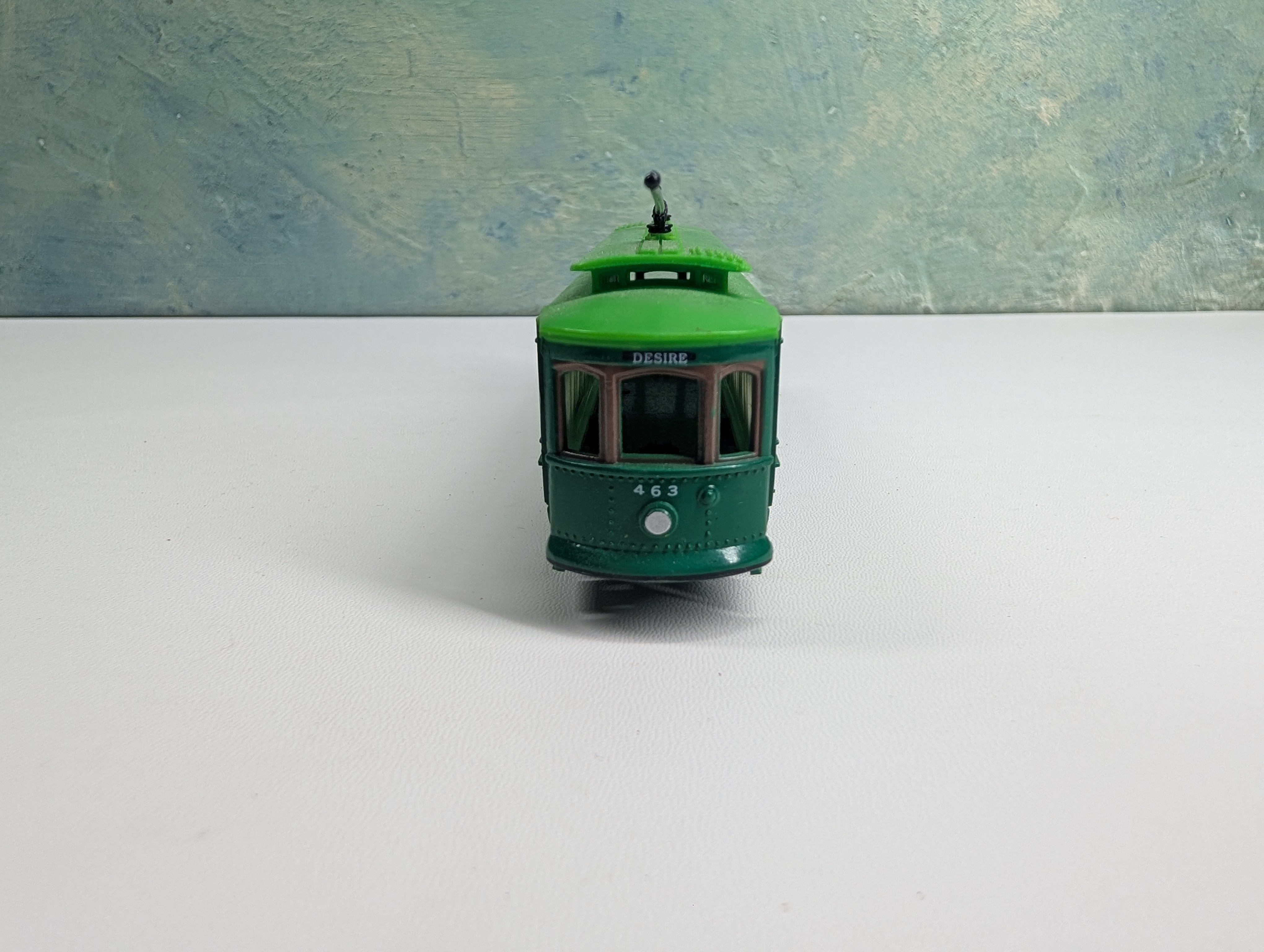USED HO Scale Unpowered Trolley Desire St #463