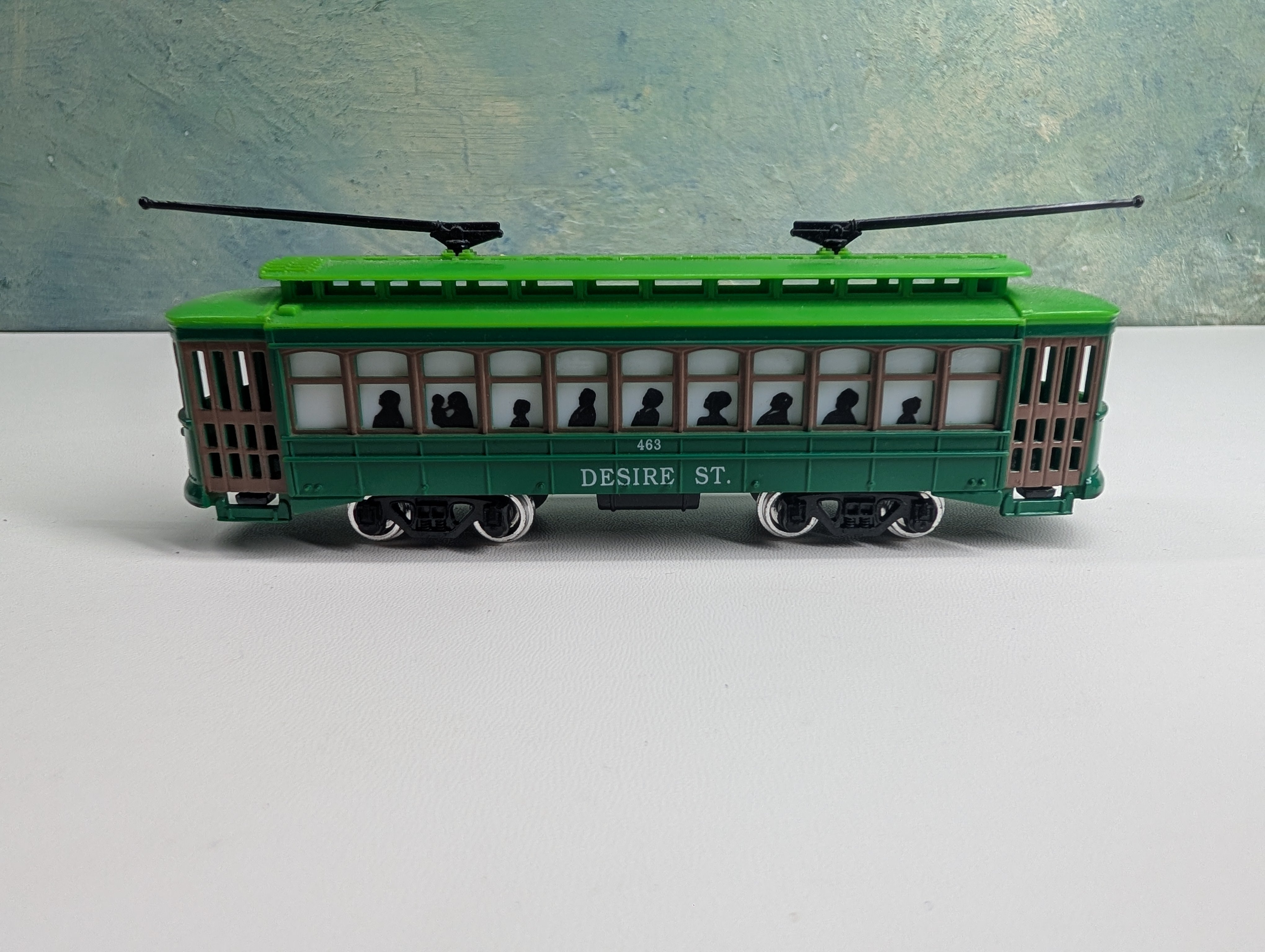 USED HO Scale Unpowered Trolley Desire St #463
