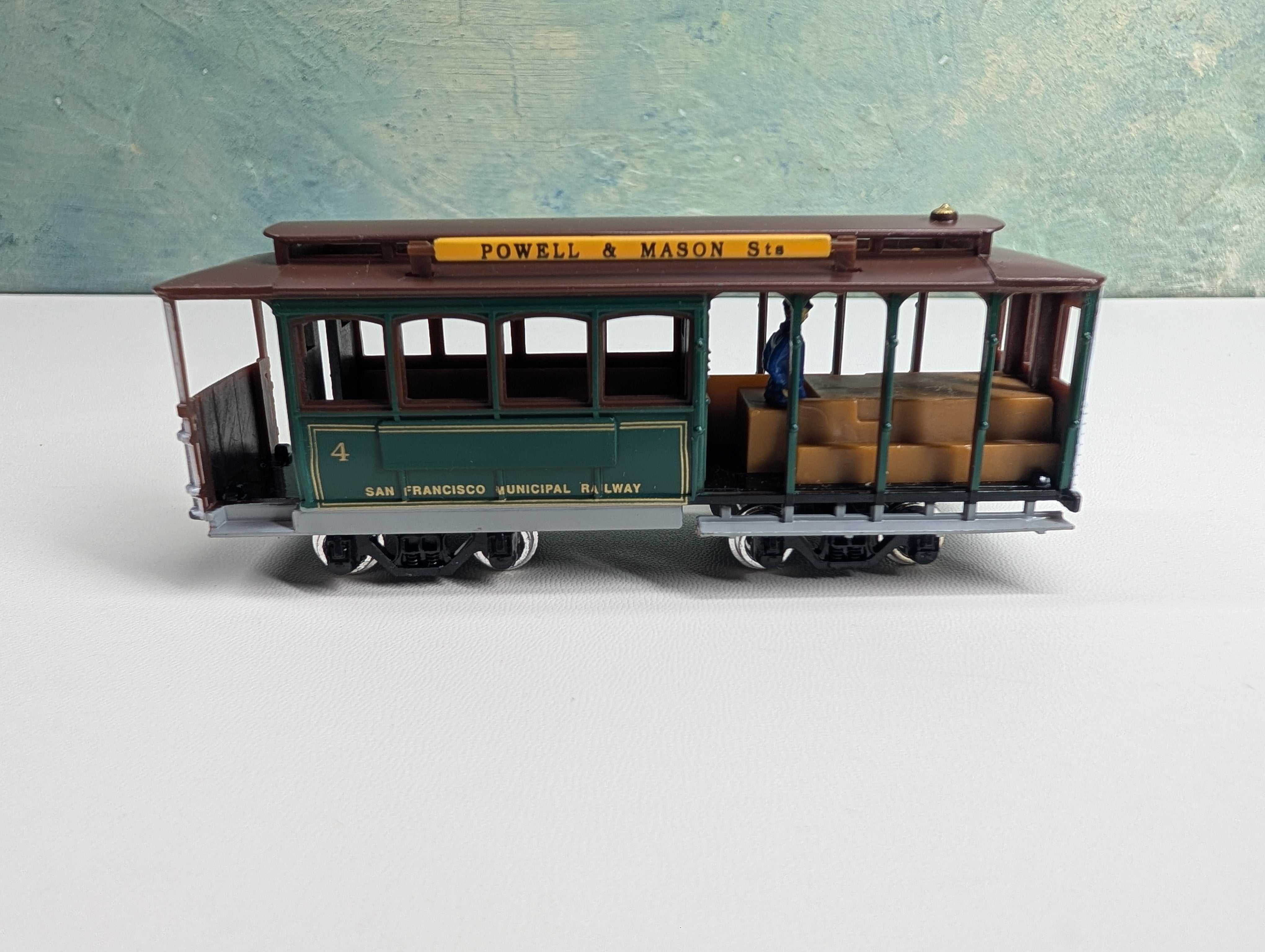 USED HO Scale Street Trolley Powell & Mason Sts #4 Non Powered