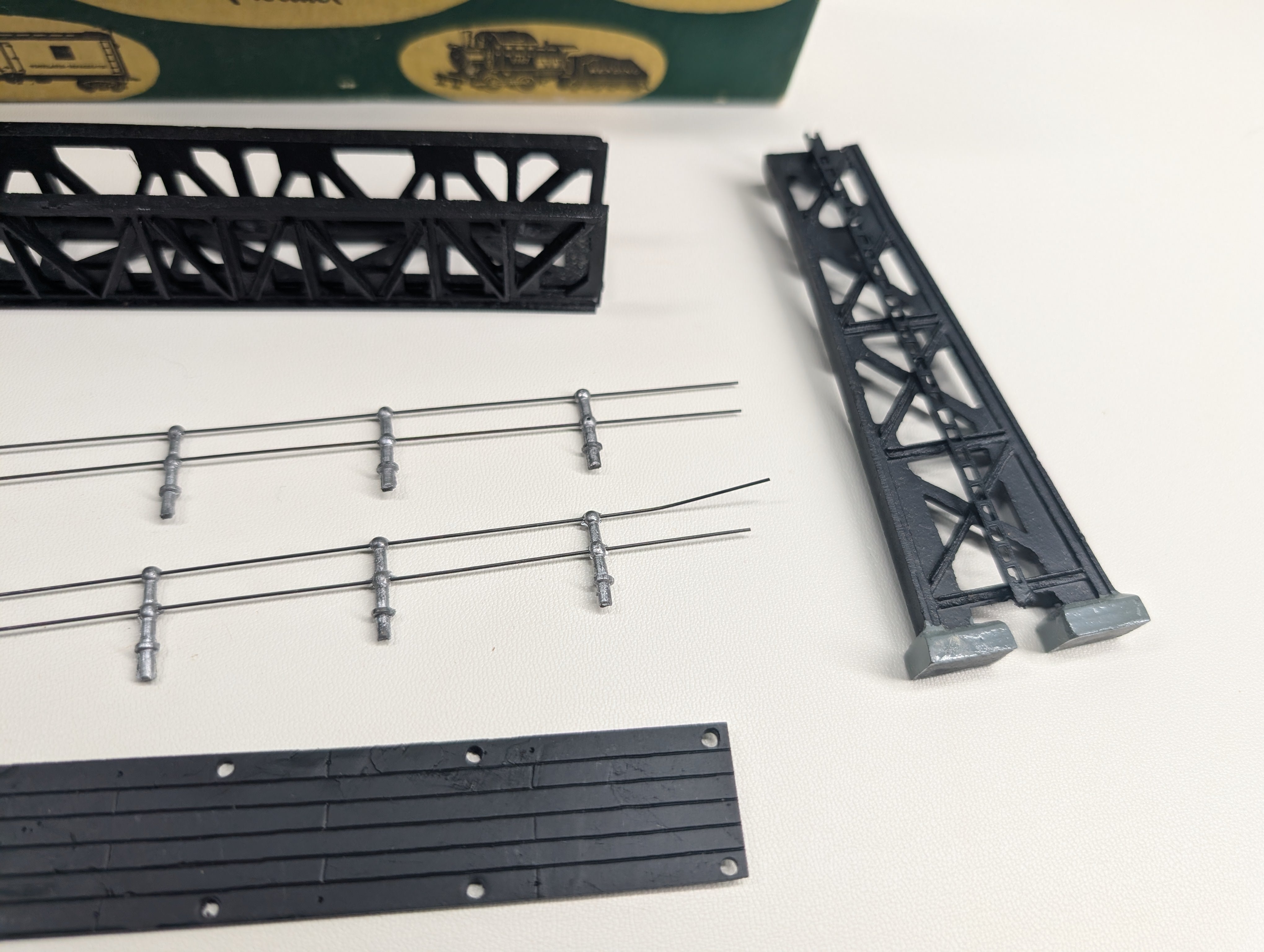 Authenticast SB-1 HO Scale Metal Cast Signal Bridge KIT