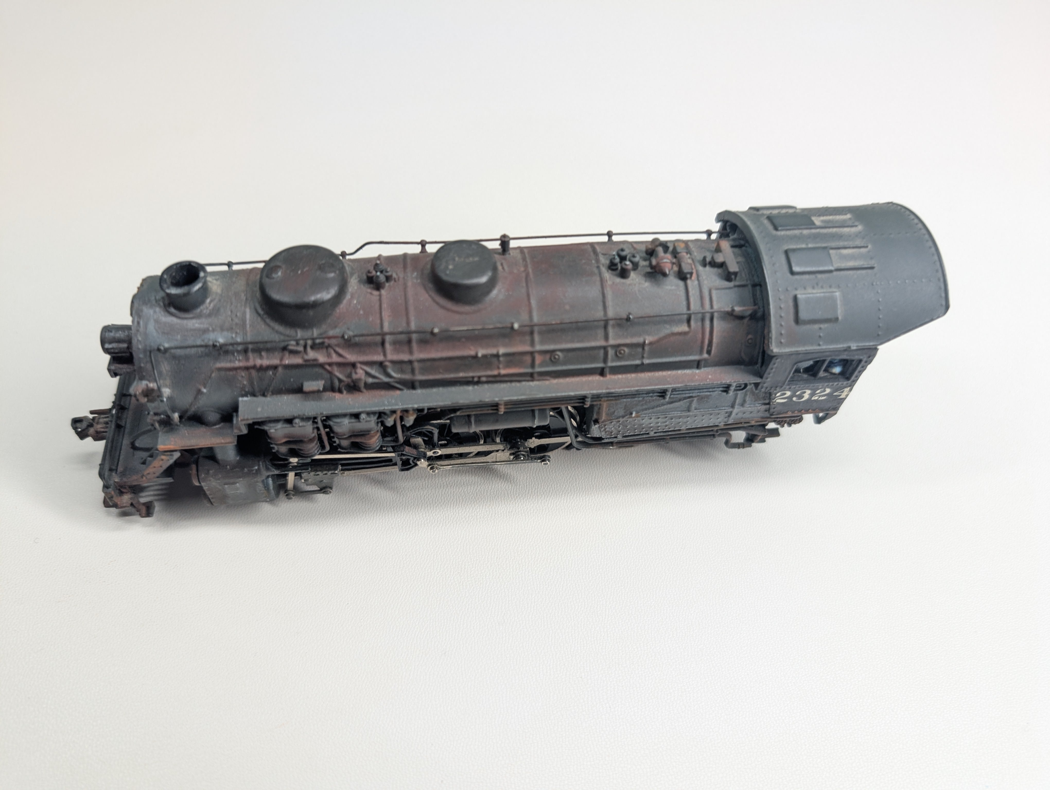 USED Bachmann HO Scale 2-8-0 Steam Locomotive, Weathered #2324
