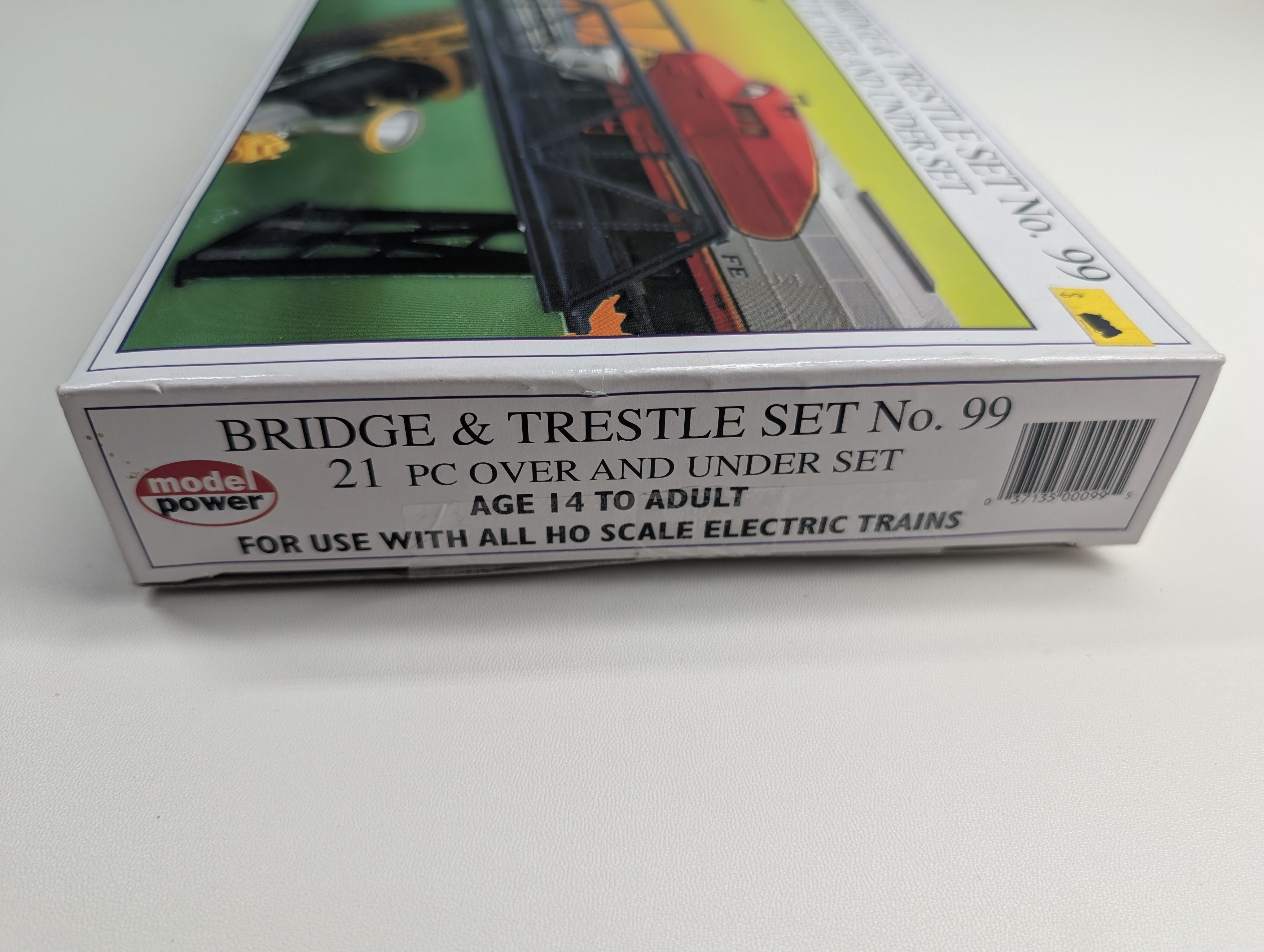 Model Power 99 HO Scale Bridge & Trestle Set (21 pc)