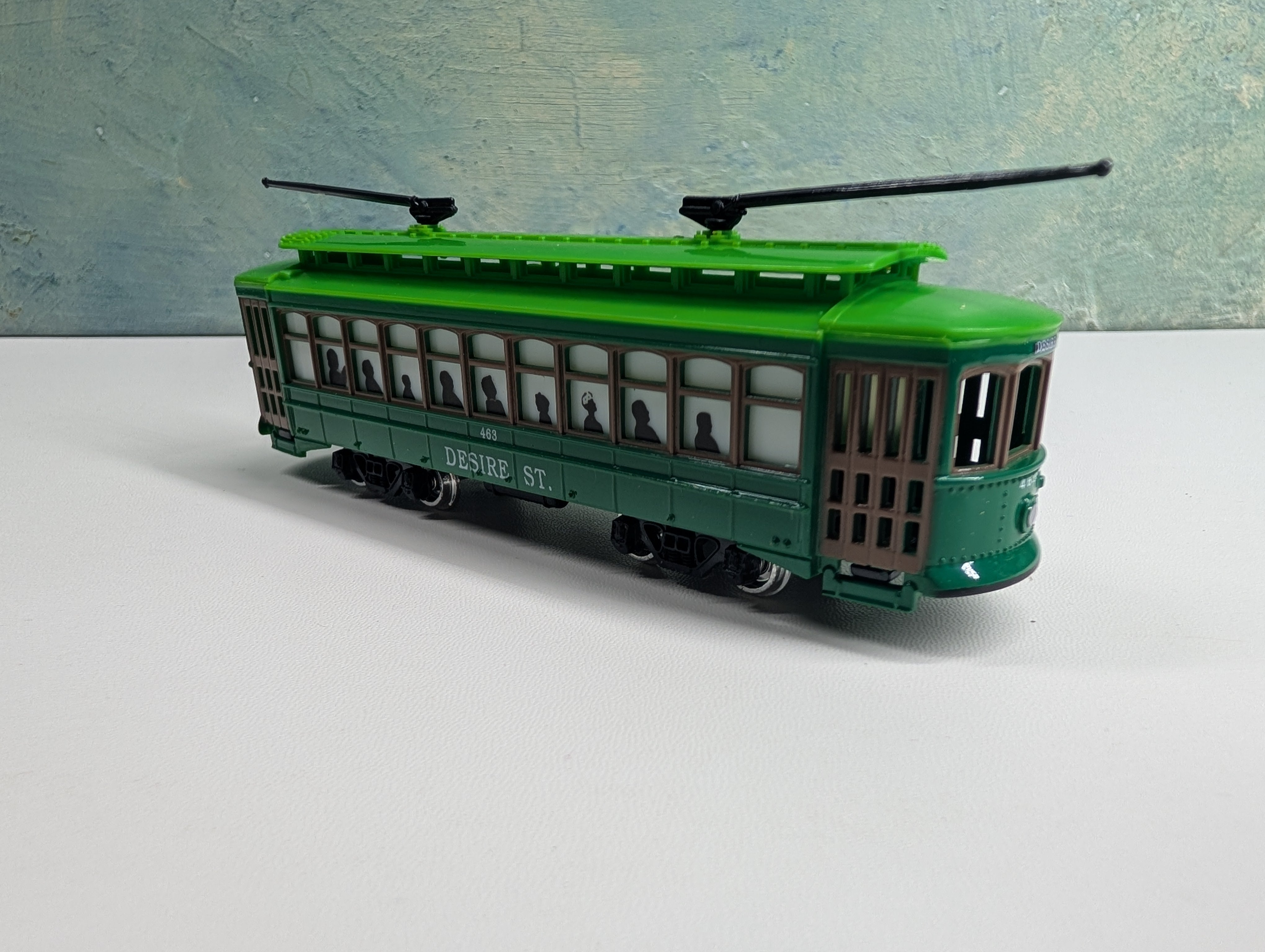 USED HO Scale Unpowered Trolley Desire St #463