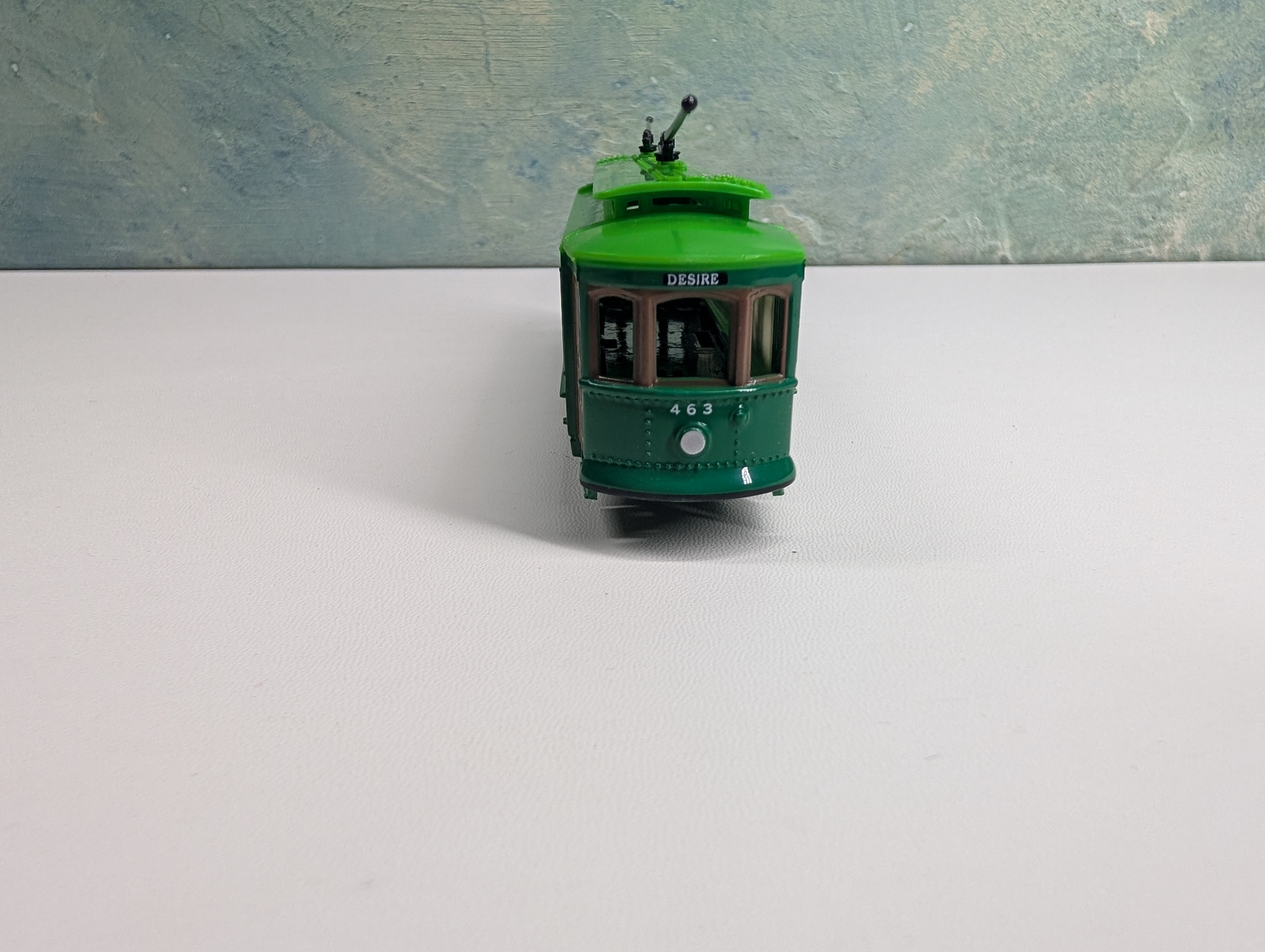 USED HO Scale Unpowered Trolley Desire St #463