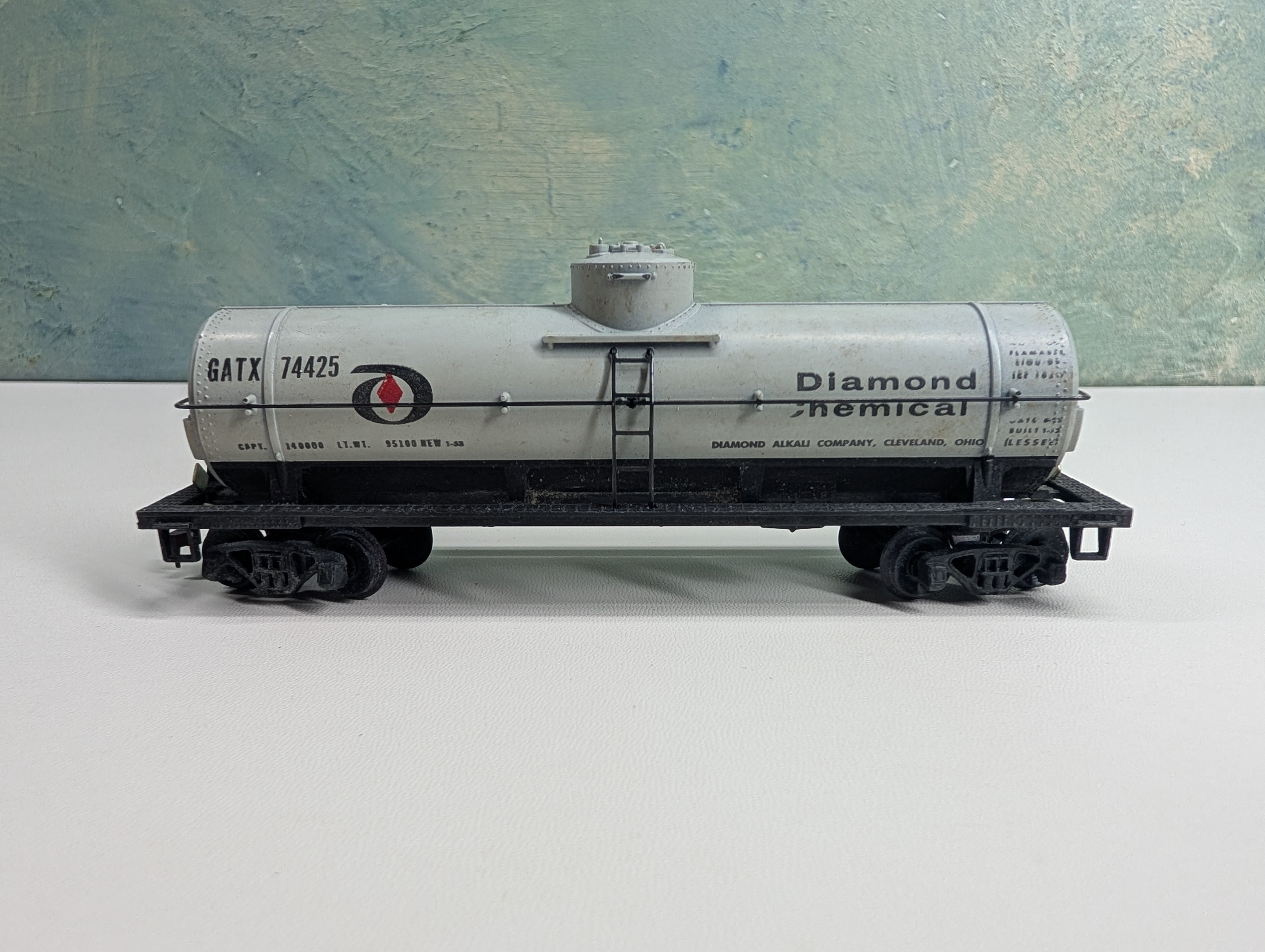 USED Mantua HO Scale Single Dome Tank Car Diamond Chemical GATX #74425