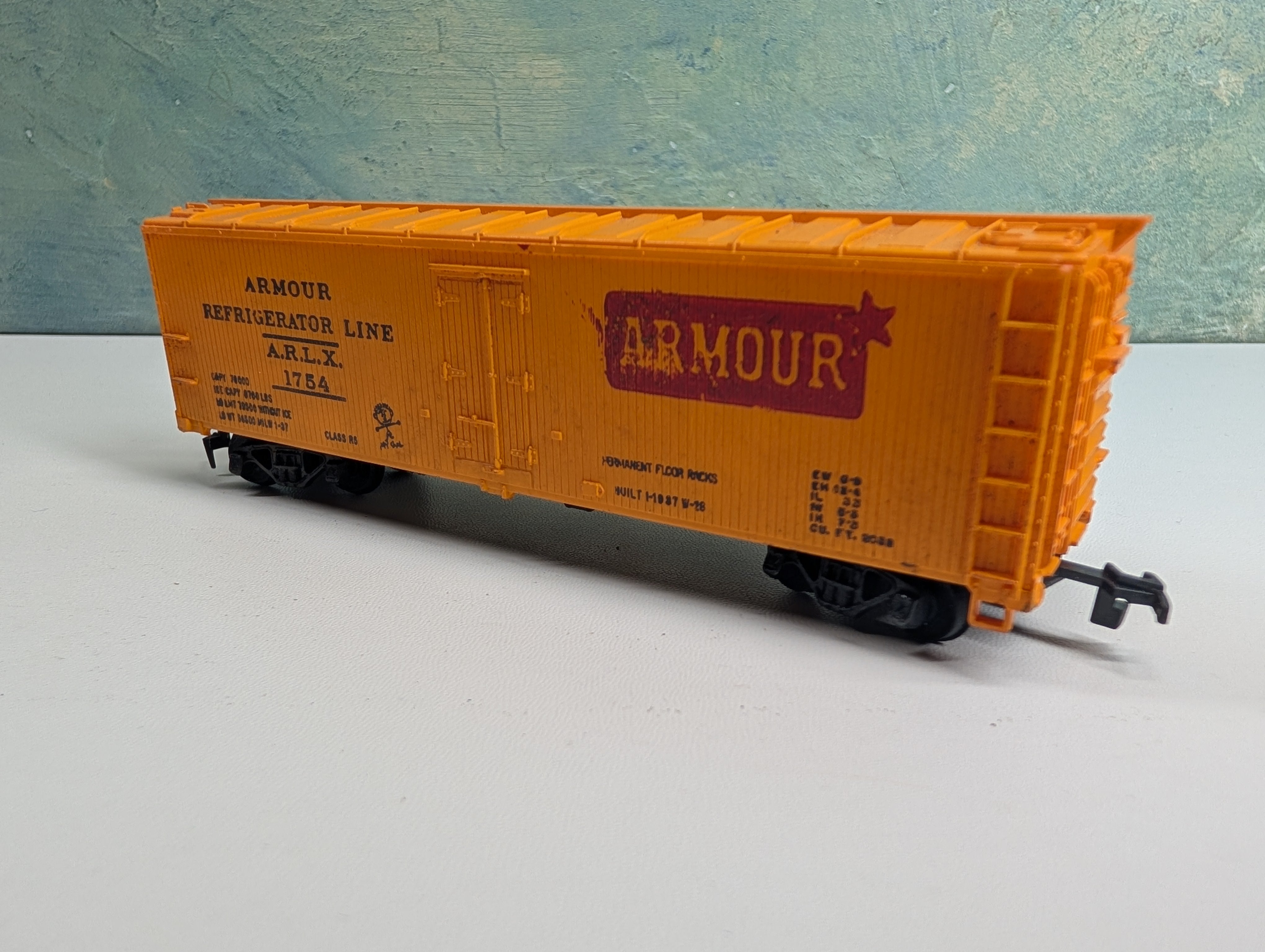 USED Mantua HO Scale 40' Box Car Armour Refrigerator Line ARLX #1754