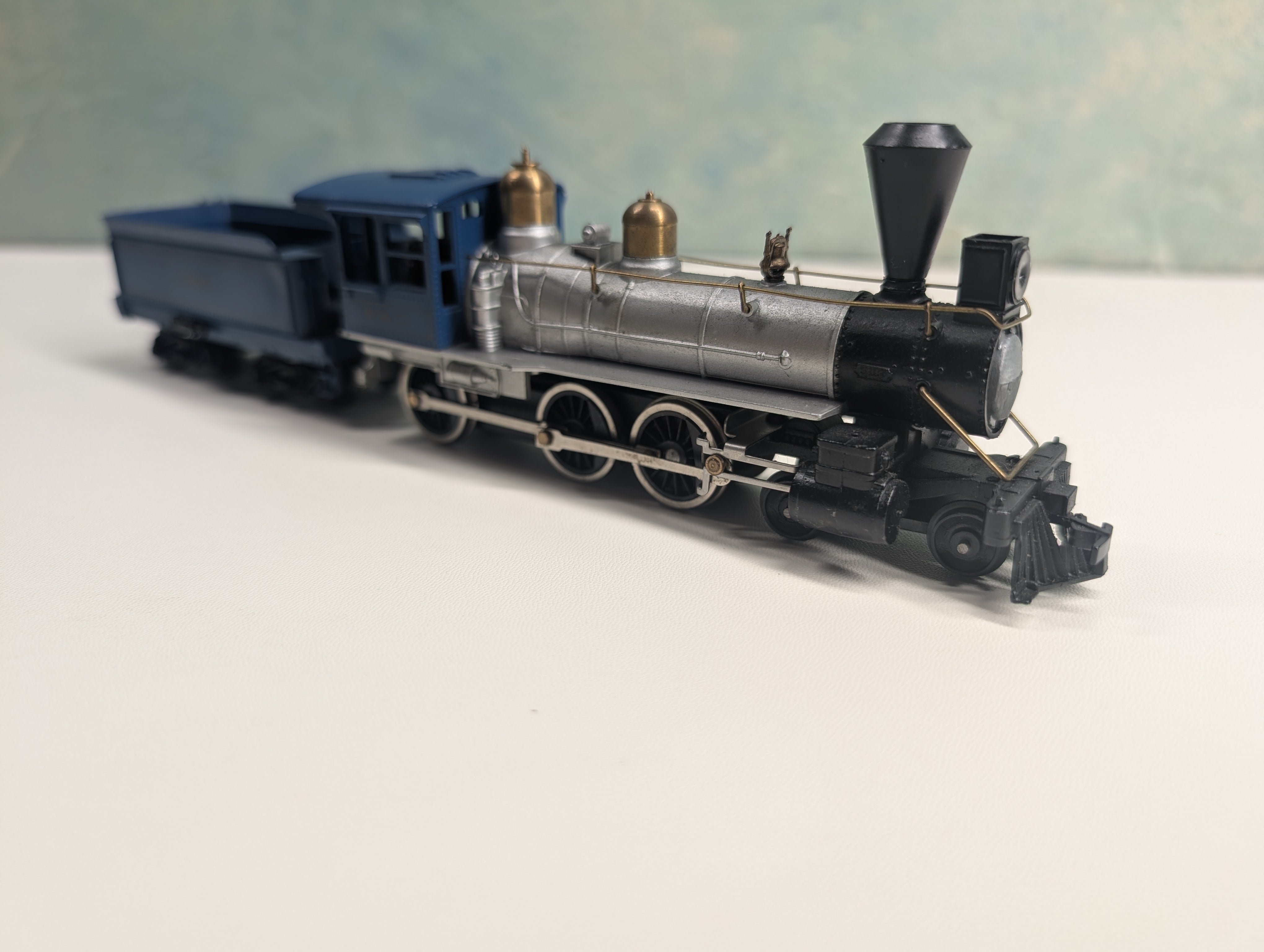 USED Mantua HO Scale 4-4-2 Steam Locomotive and Tender Baltimore and Ohio #1290 Tested!