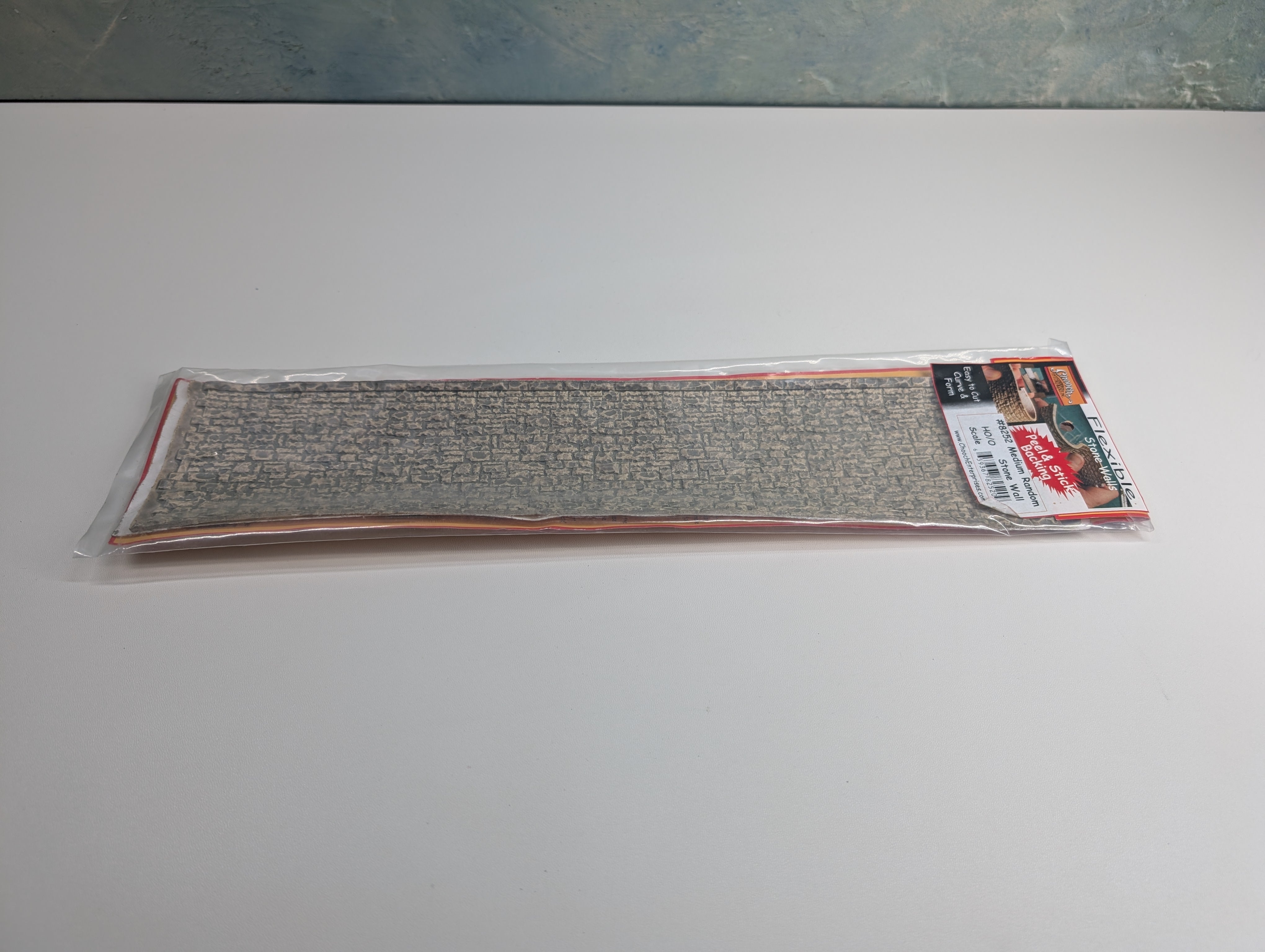 Chooch Enterprises Inc 8252 Multi Scale Flexible Medium Random Stone Wall, Peel & Stick Backing