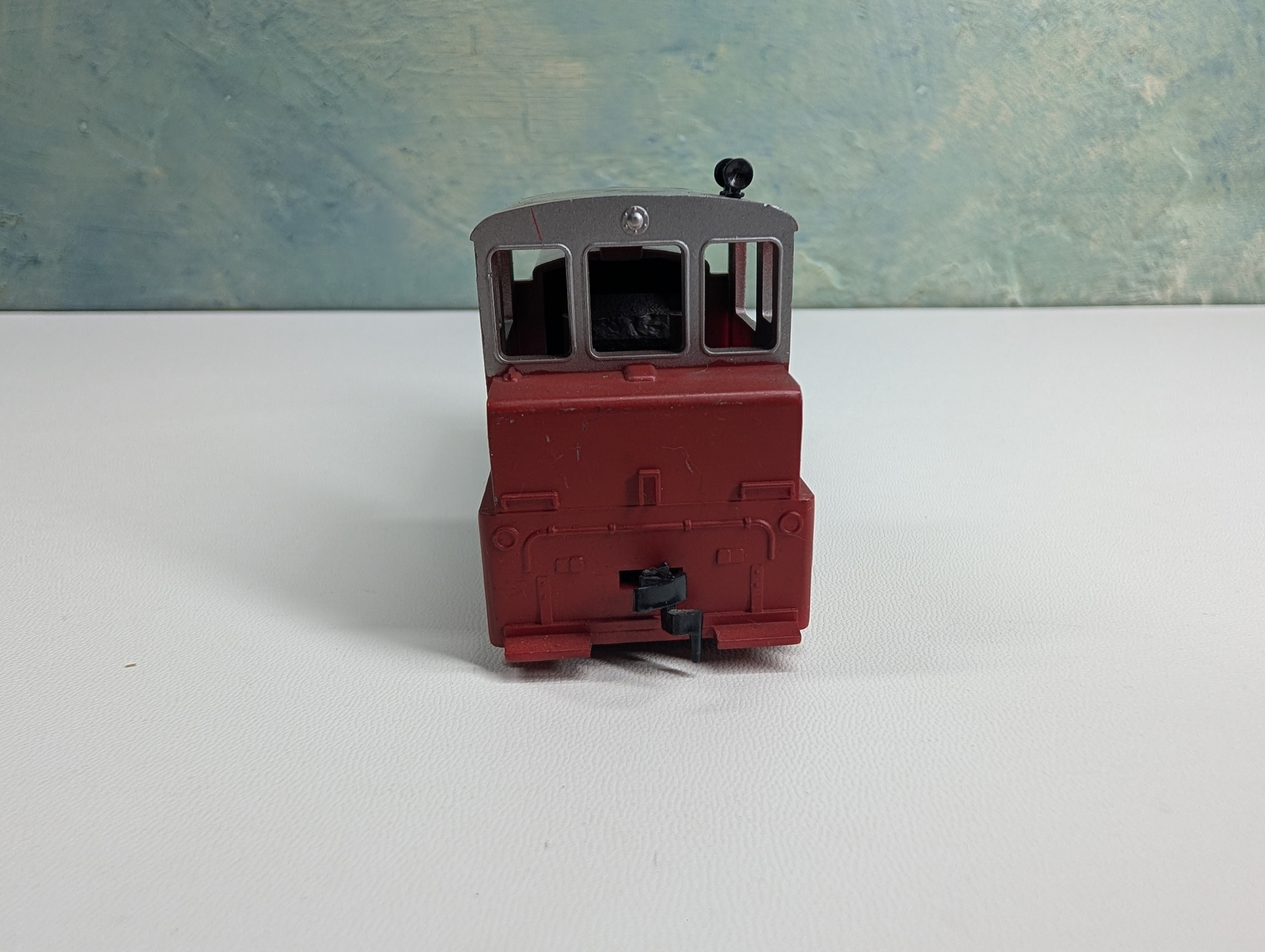 USED Tyco HO Scale Switcher Diesel Locomotive Santa Fe ATSF #241 Tested!