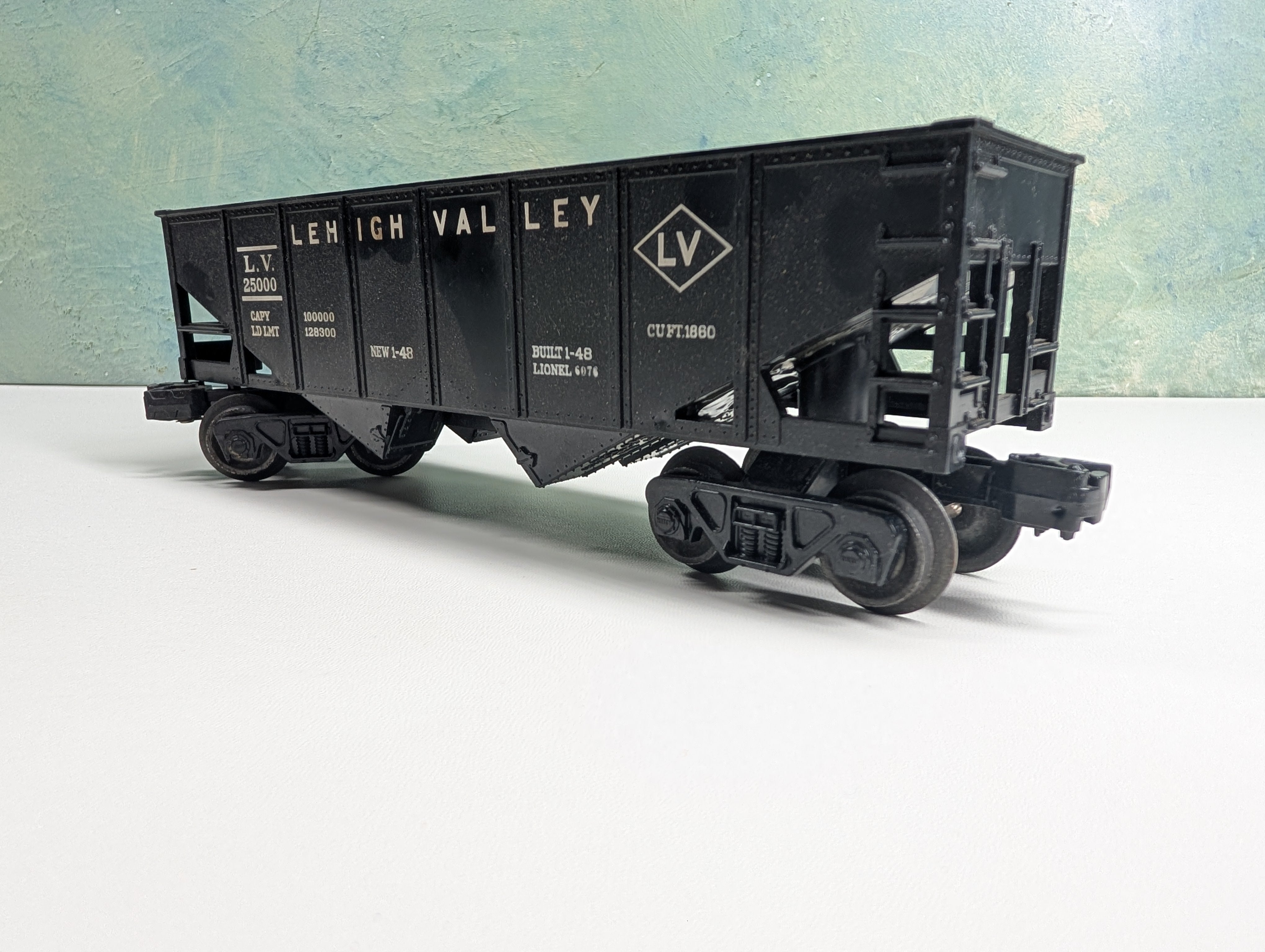 USED Lionel O Open Hopper Lehigh Valley LV #25000