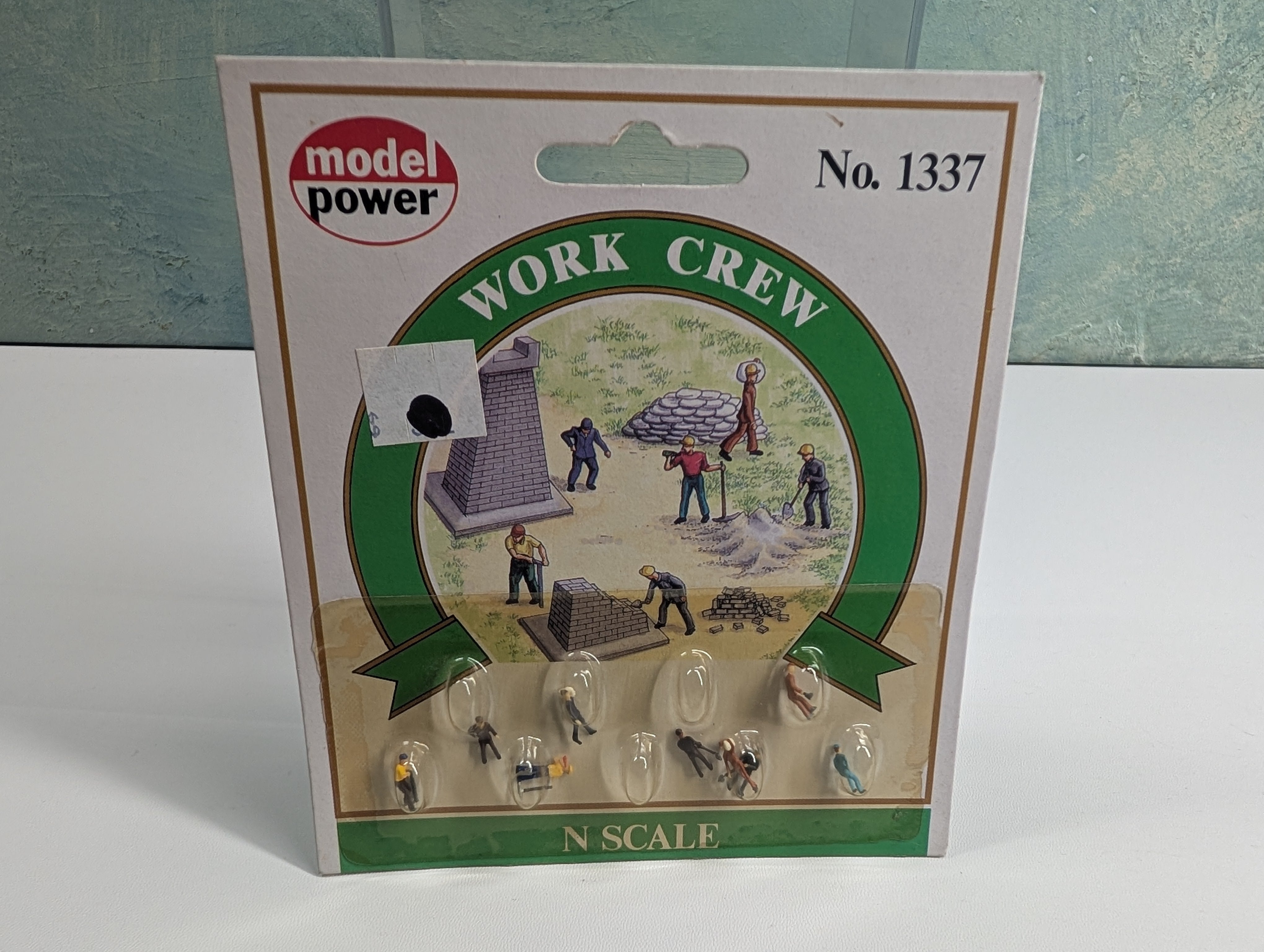 Model Power 1337 N Scale Work Crew (9 pcs)