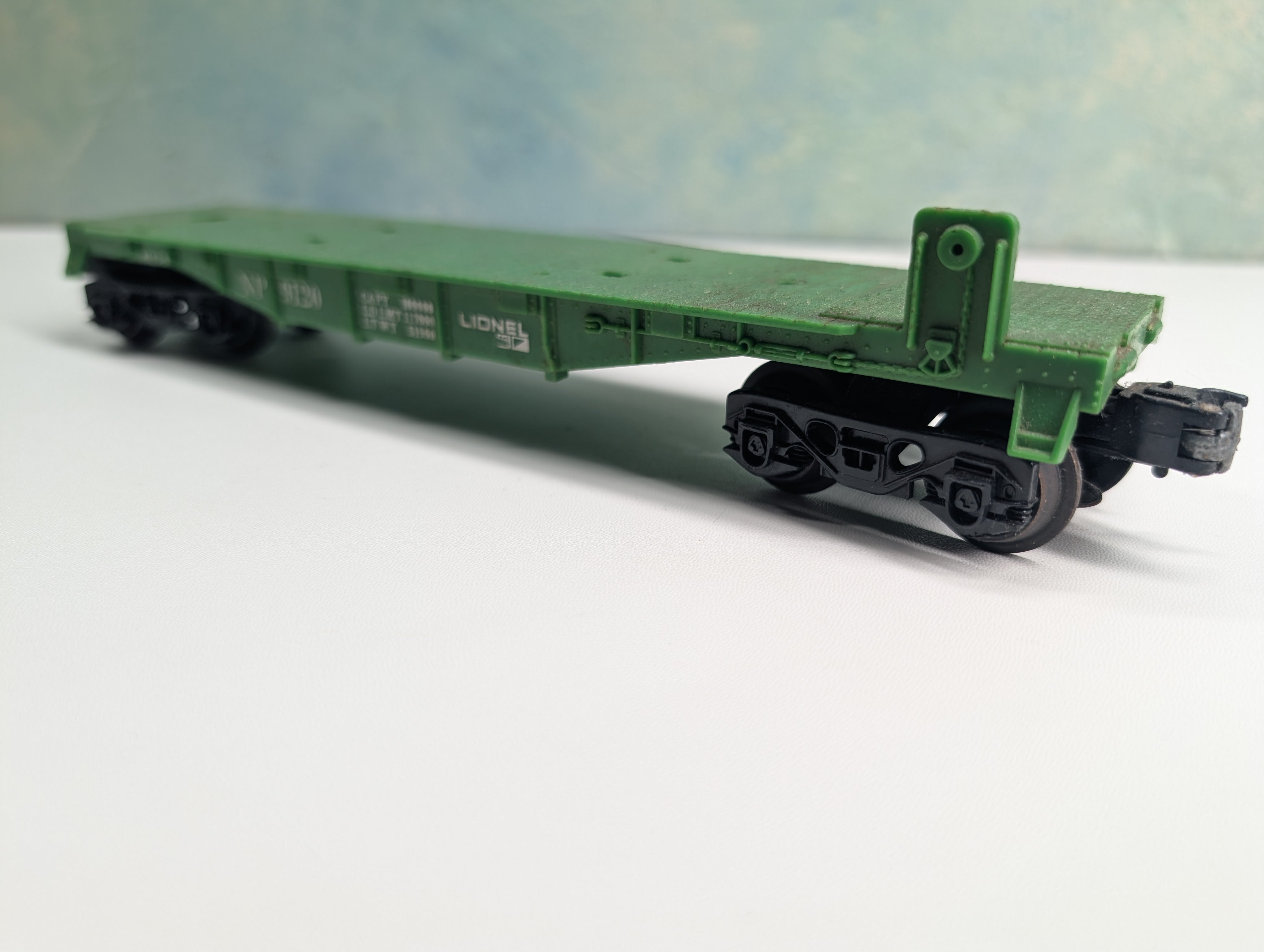 USED Lionel O Flat Car, Green Northern Pacific NP #9120