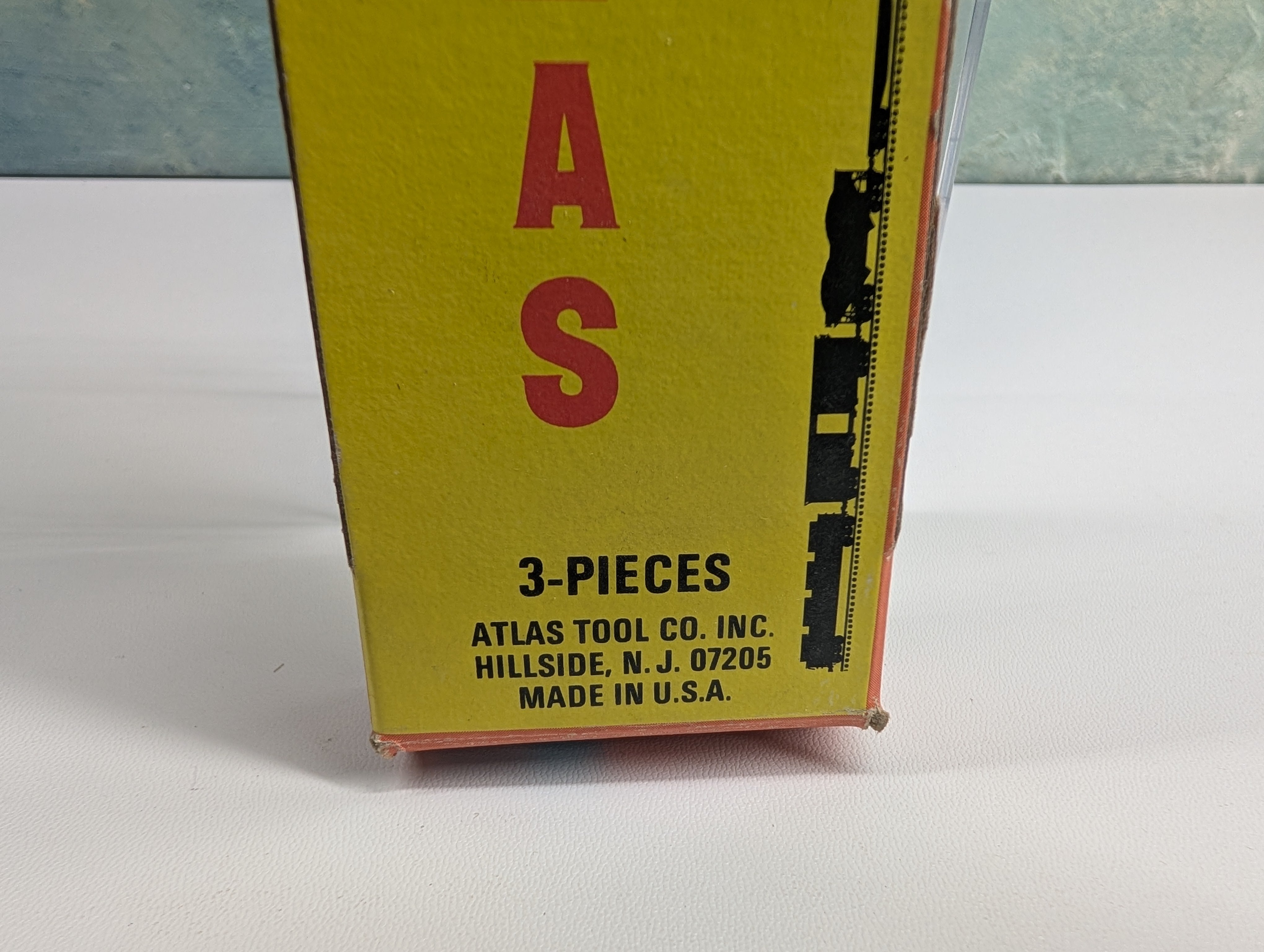 Atlas 2543 N Scale Bridge Piers (3 pcs)