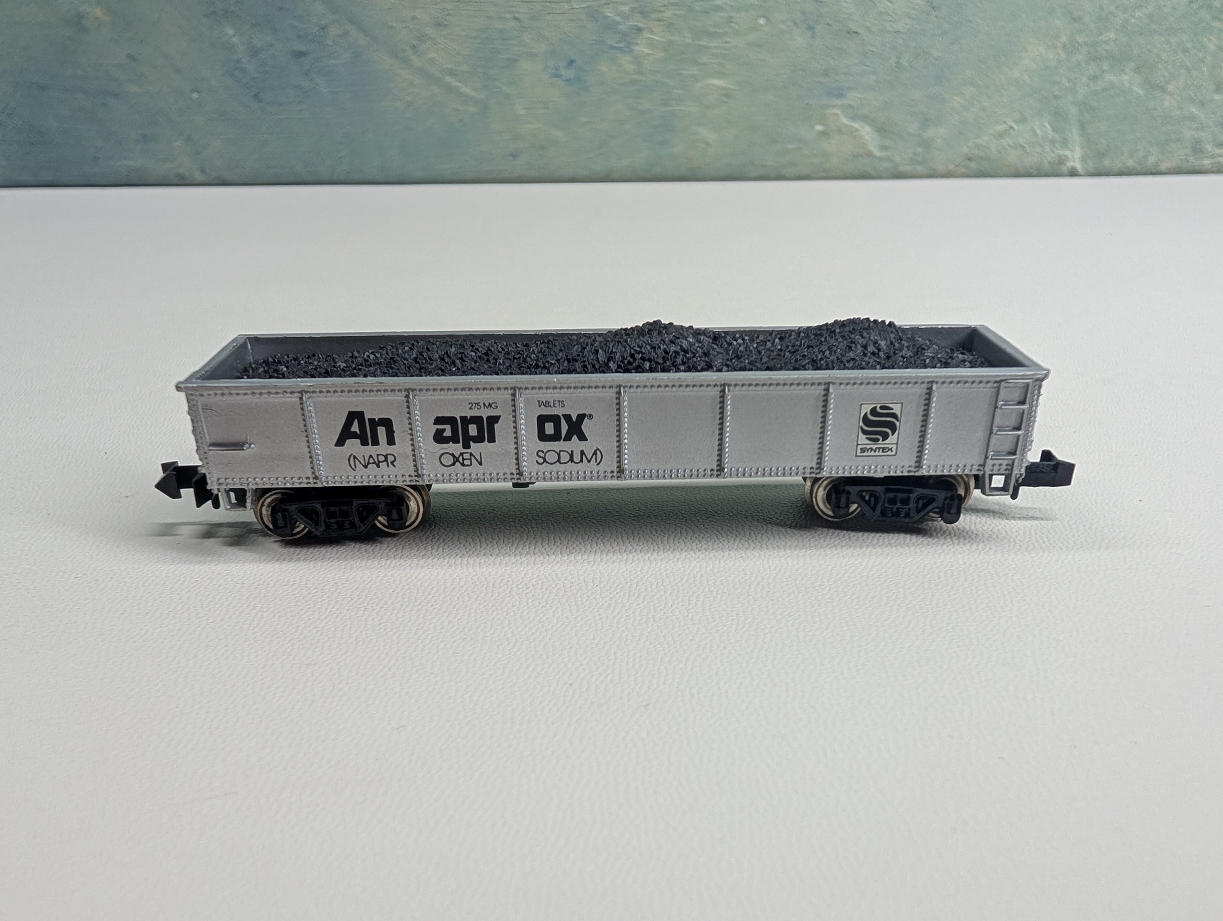 USED Bachmann N Scale 40' Gondola w/ Coal Syntex Anaprox